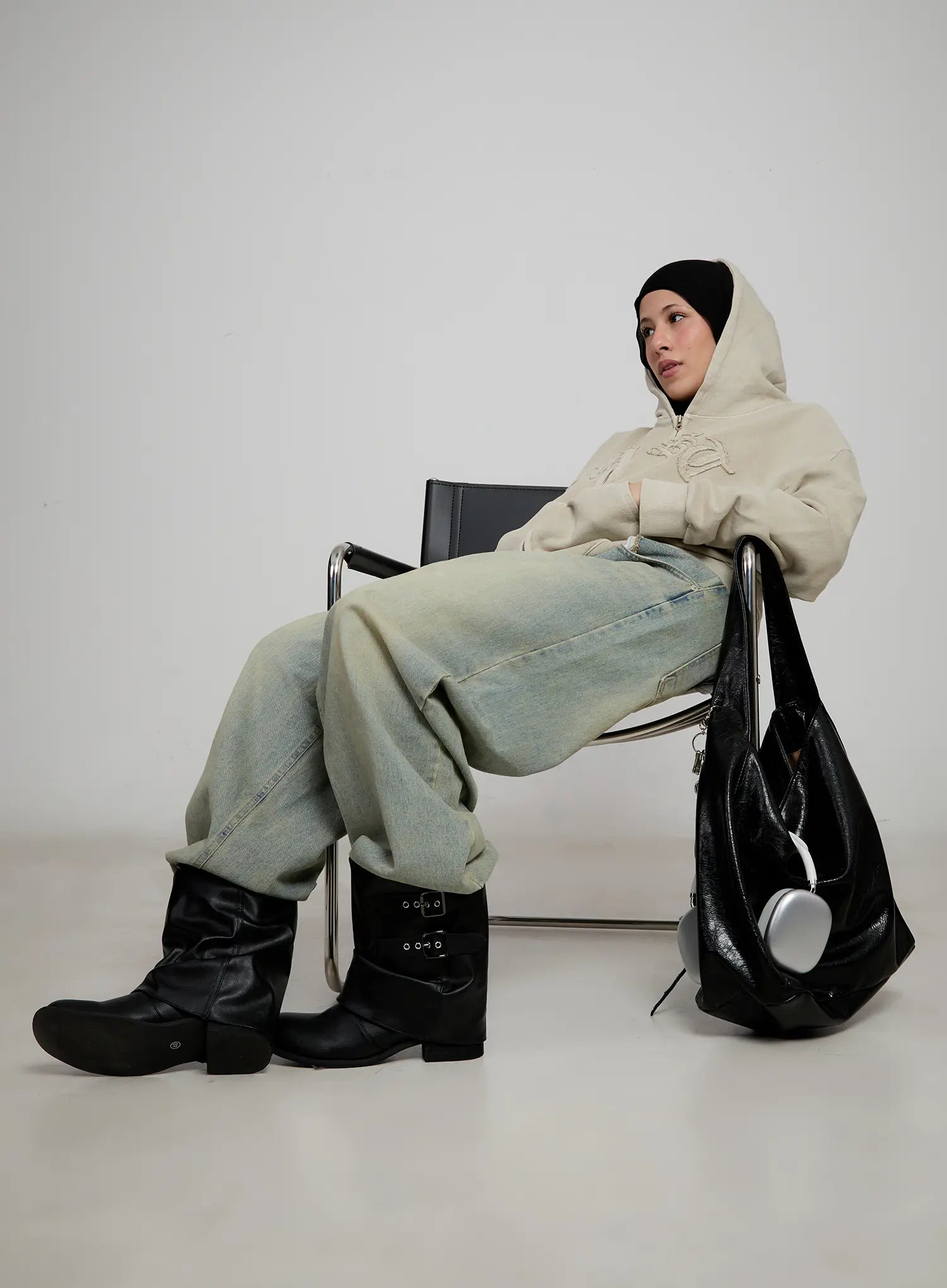 Raven Vintage Wash Wide-Leg Jeans CS524