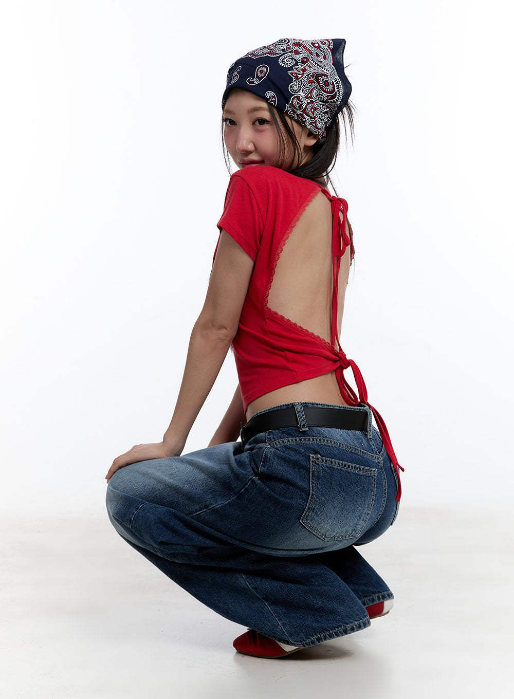 Lace Backless Crop Top IU503