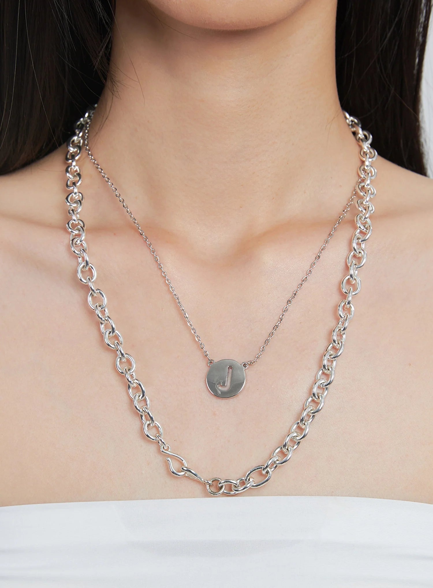 Alice Two-line Chain and L-pendant Necklace IU512