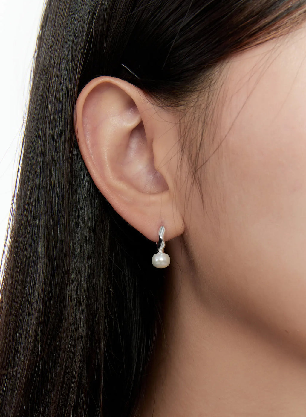 Elegant Twist Faux Pearl Earrings CS518