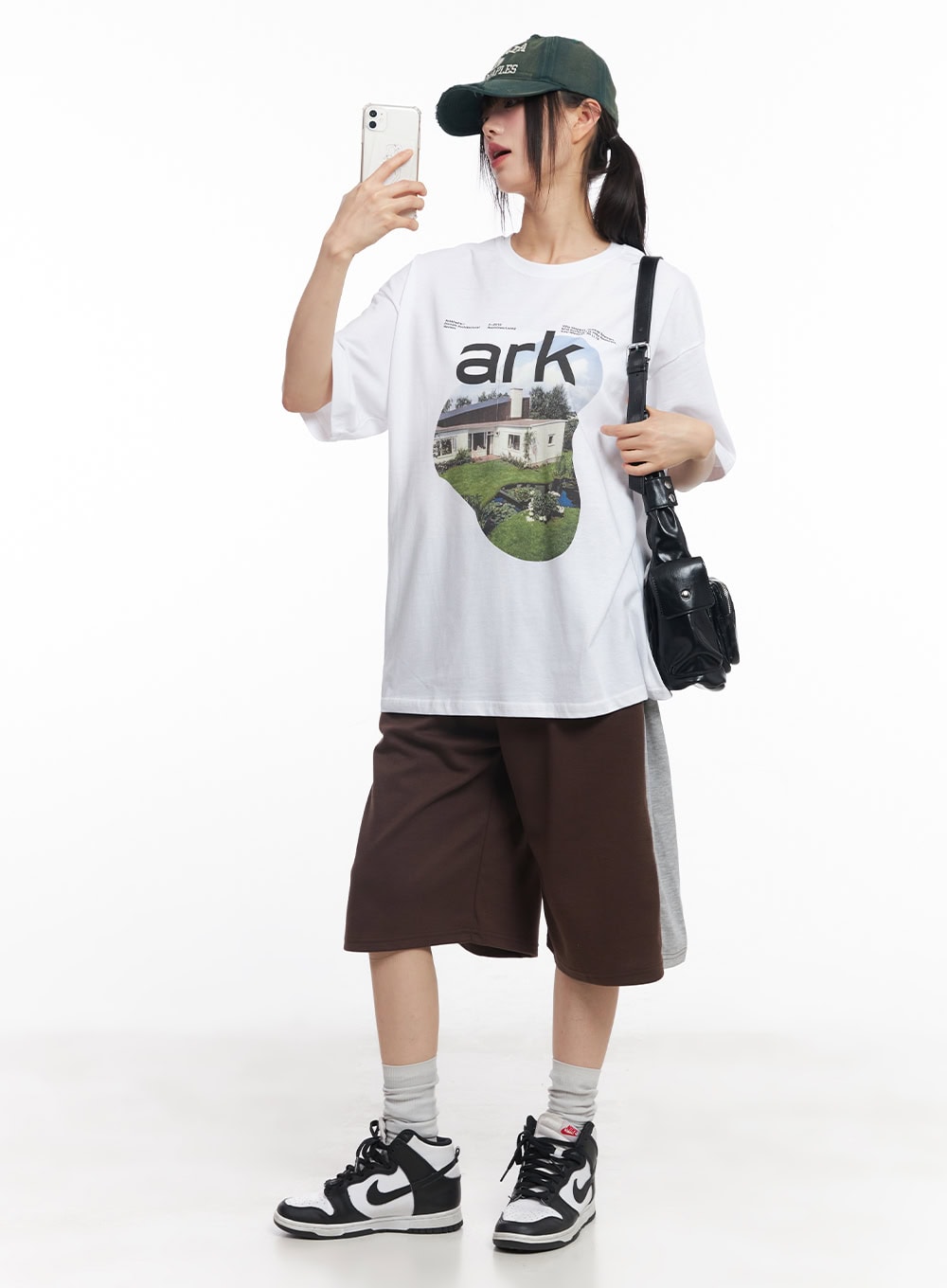 Round-Neck Graphic Tee CY512