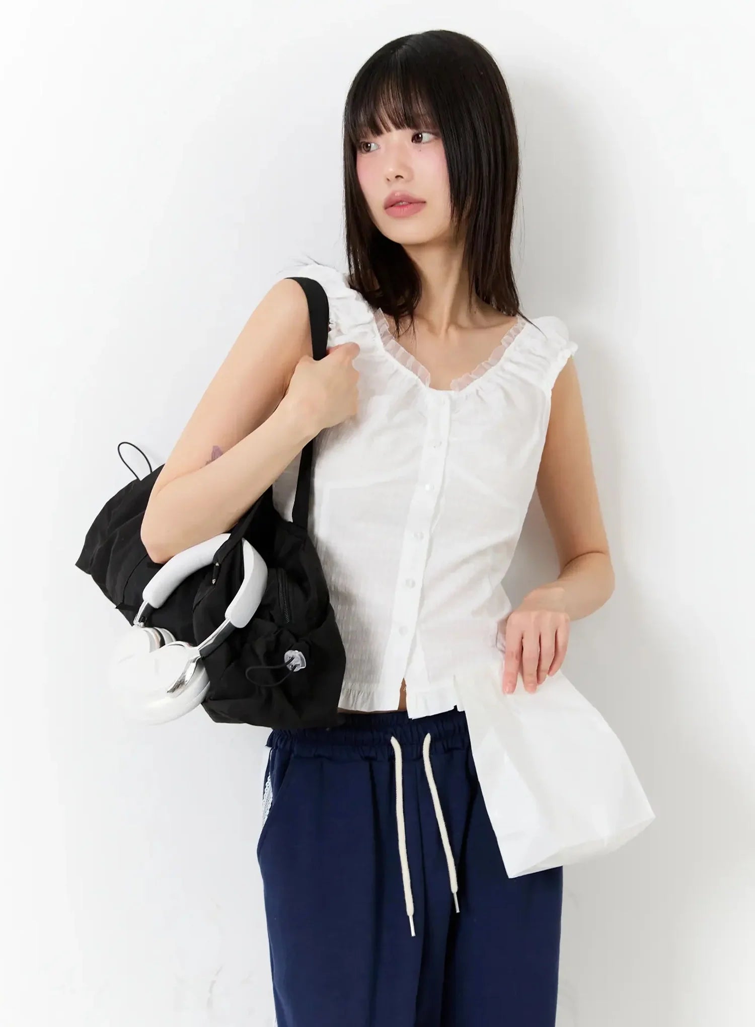 Frill-Trim Sleeveless Blouse IU525