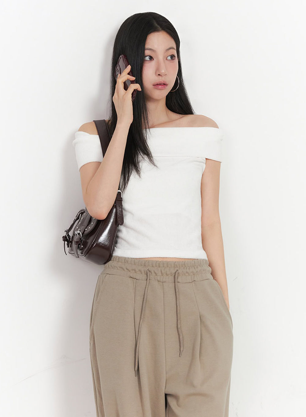 Classic Off-Shoulder Crop Top IY516