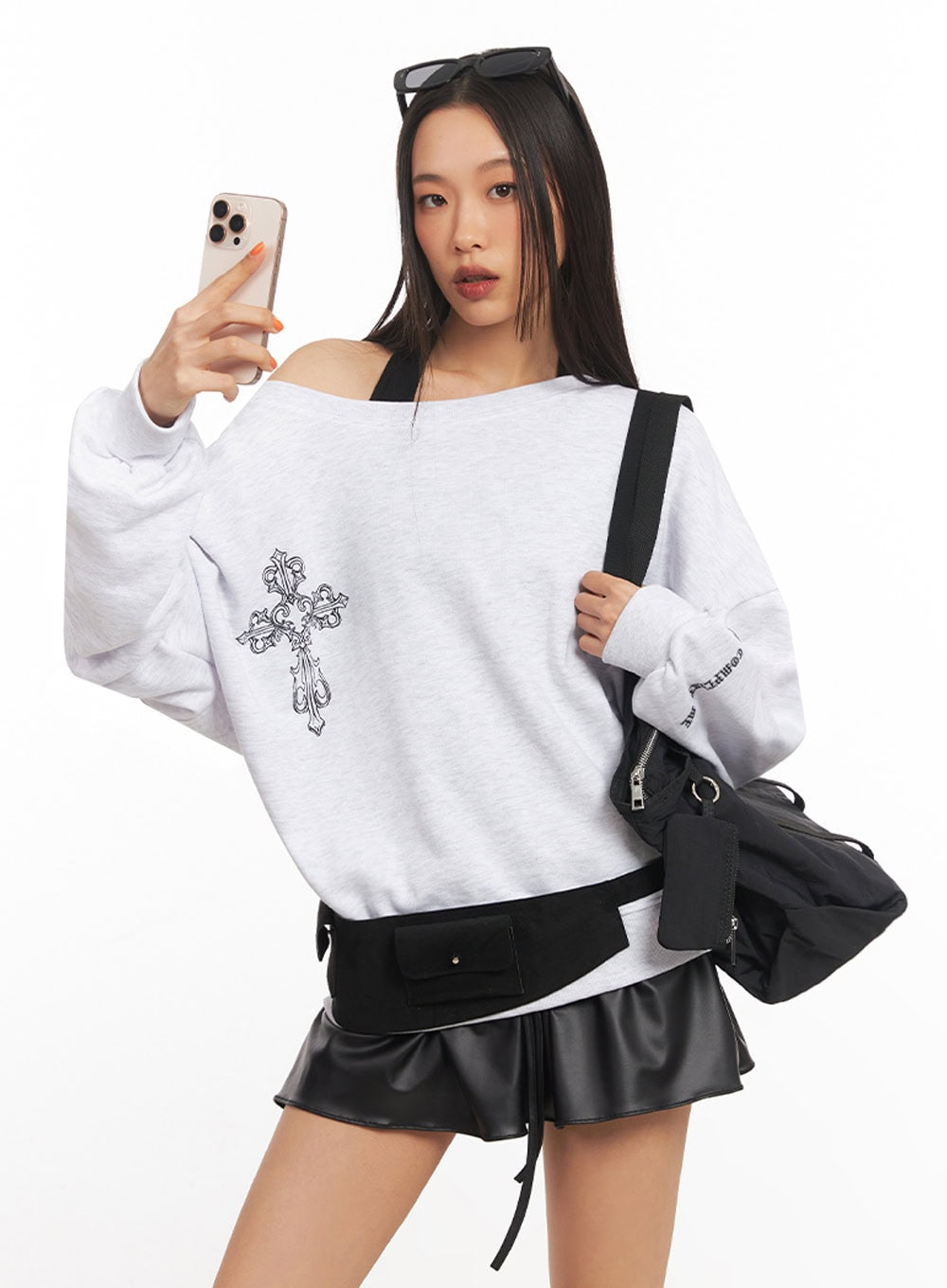 Off-Shoulder Cross Graphic Sweatshirt IA507