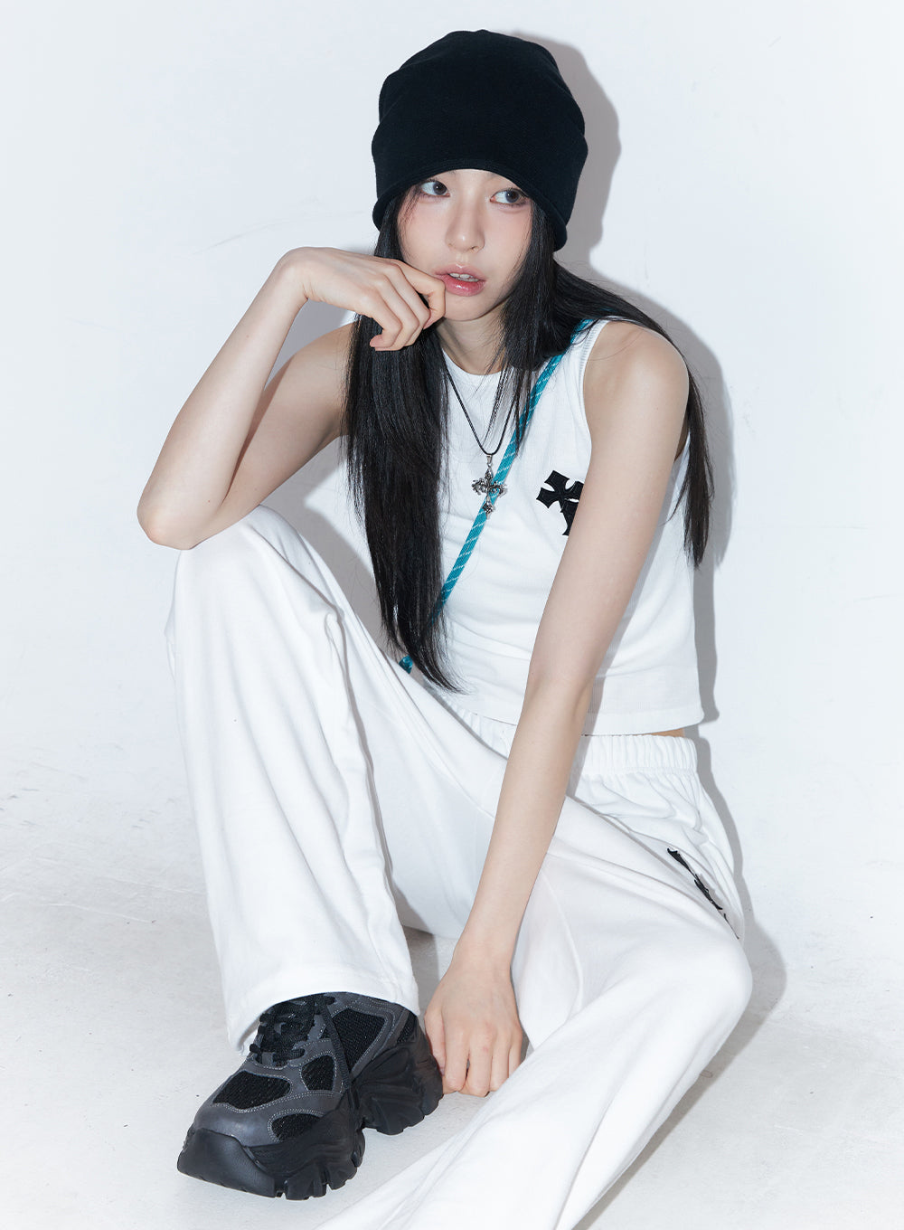 Patched Chic Sleeveless Top IY516