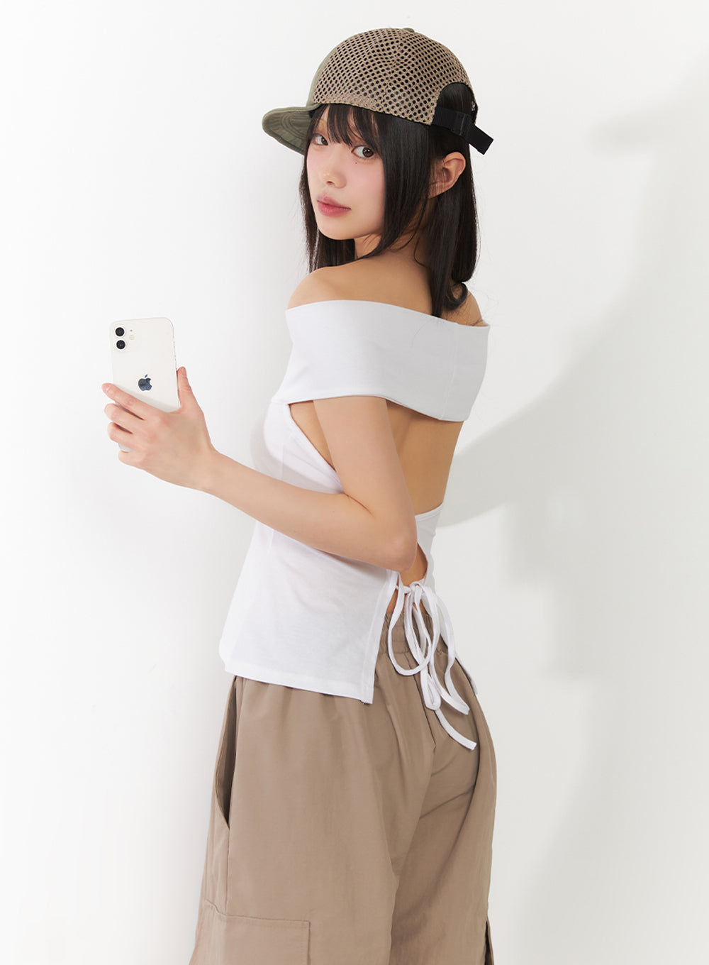 String Cut-Out Off-Shoulder Crop Top IY502