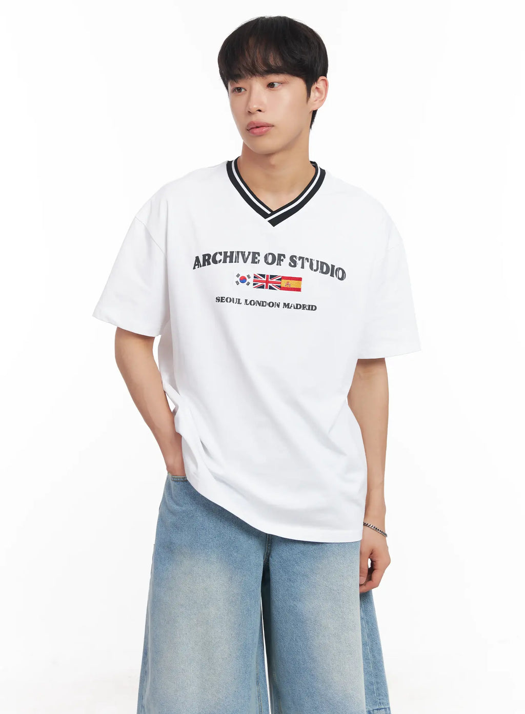 Men's V-Neck Two-Tone Tee IU518