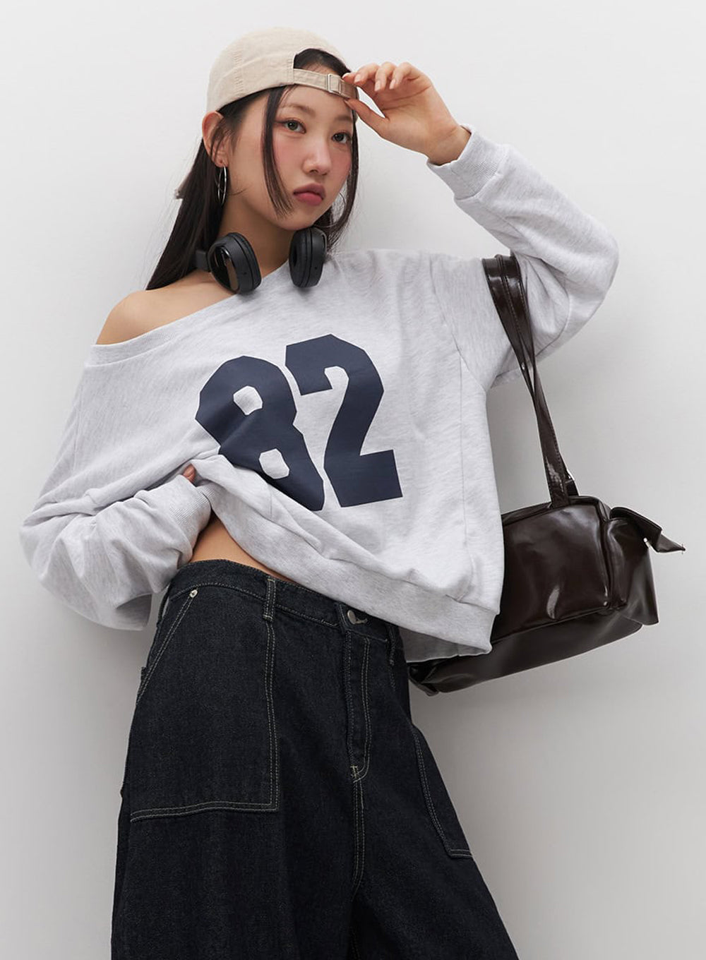 One-Shoulder Graphic Crewneck IF510