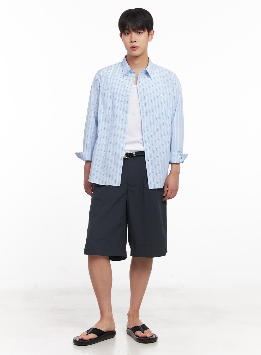 Men's Wide-Fit Nylon Pintuck Shorts IY522