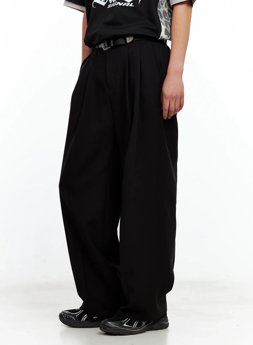 Men's Pleated Wide-Leg Pants IL511
