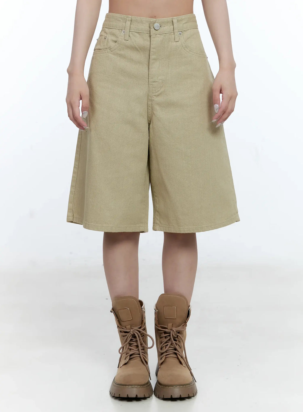 Wide-Leg Bermuda Shorts CG501