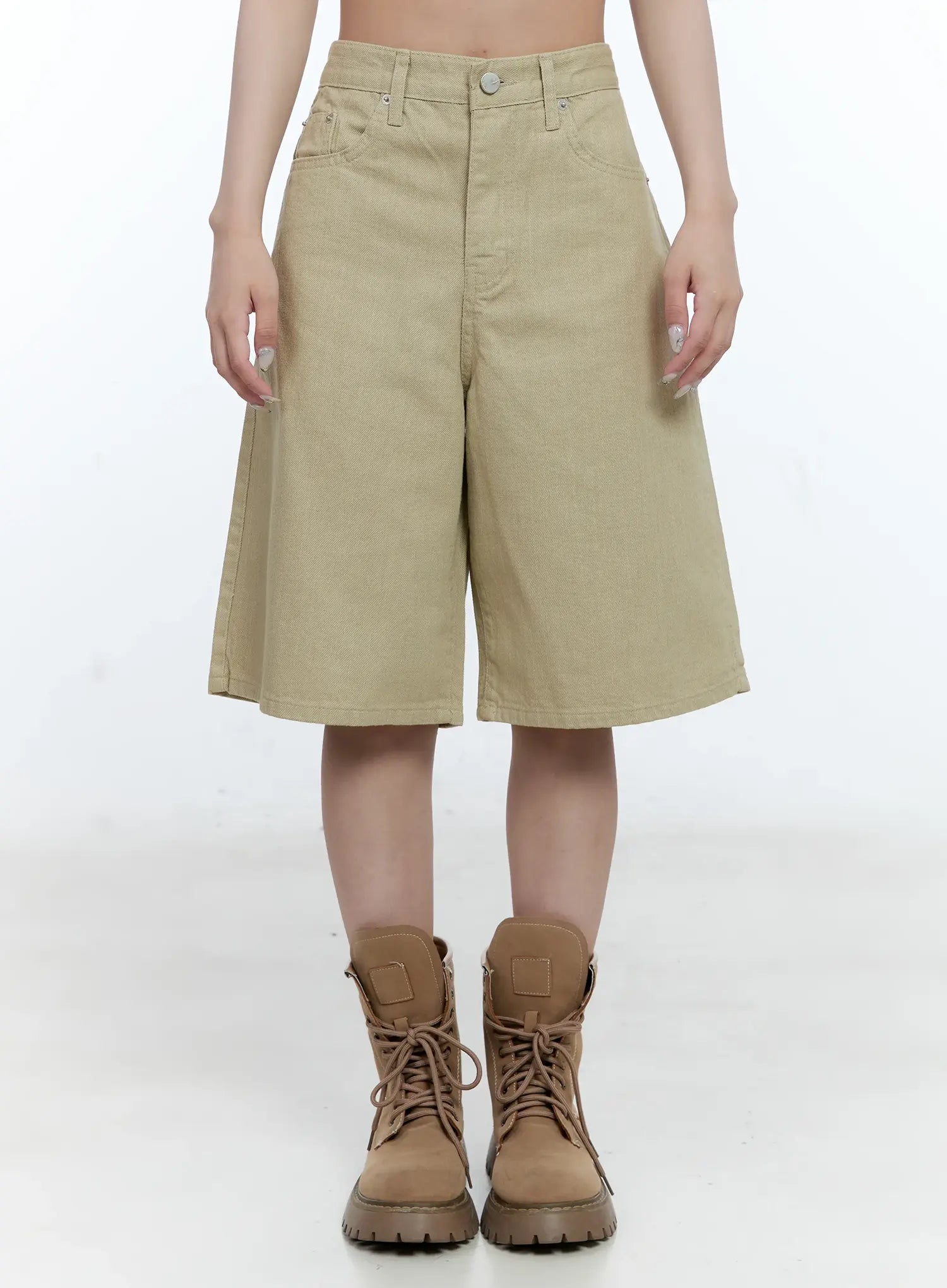 Wide-Leg Bermuda Shorts CG501
