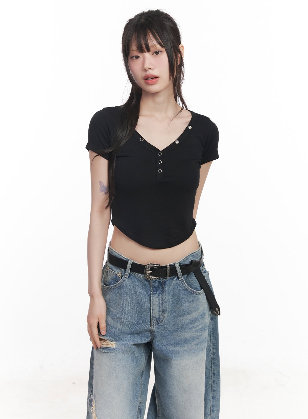 Slim-Fit V-Neck Buttoned Top CY520