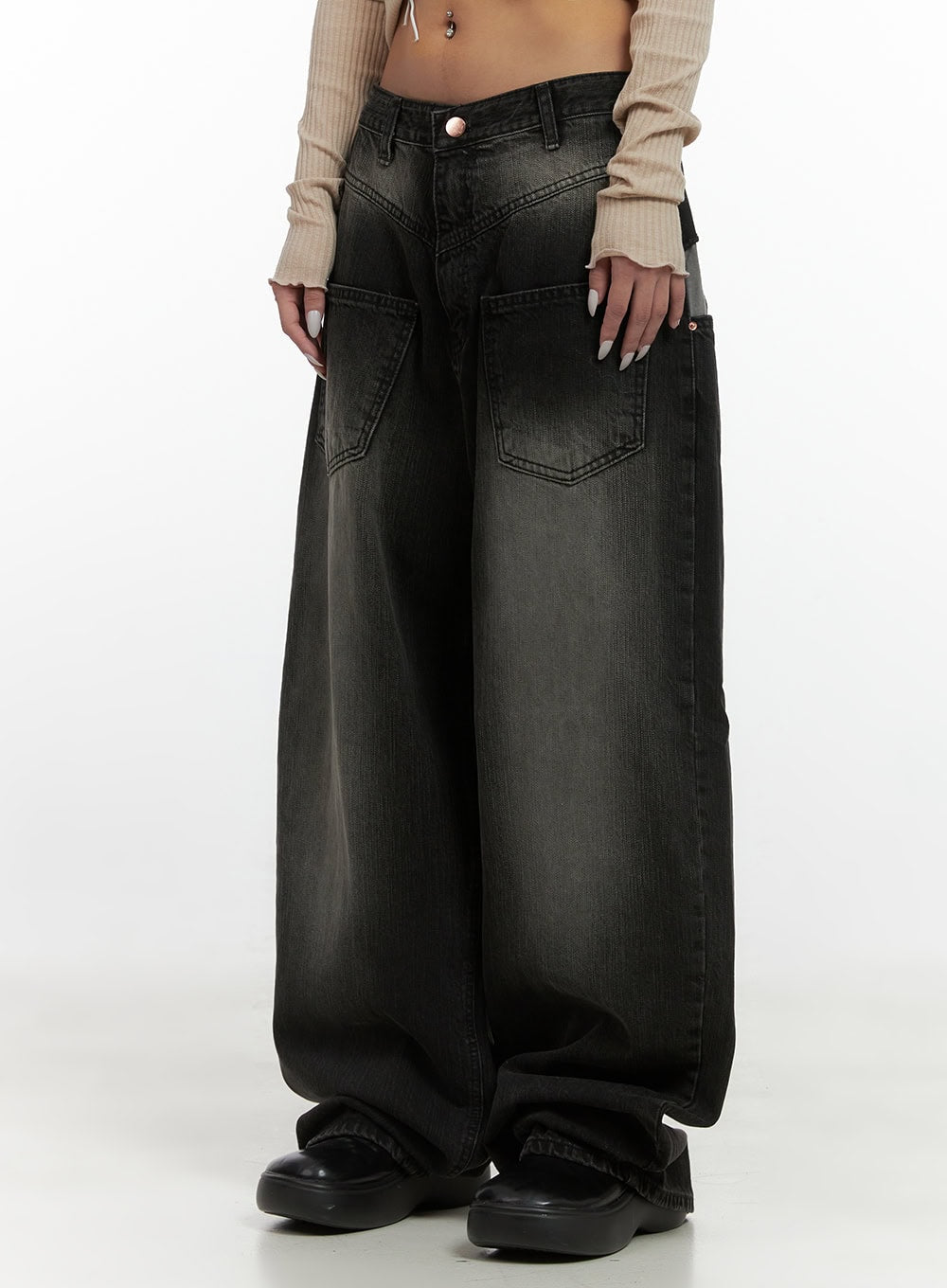 Darla Oversized Pocketed Denim Jeans CS425