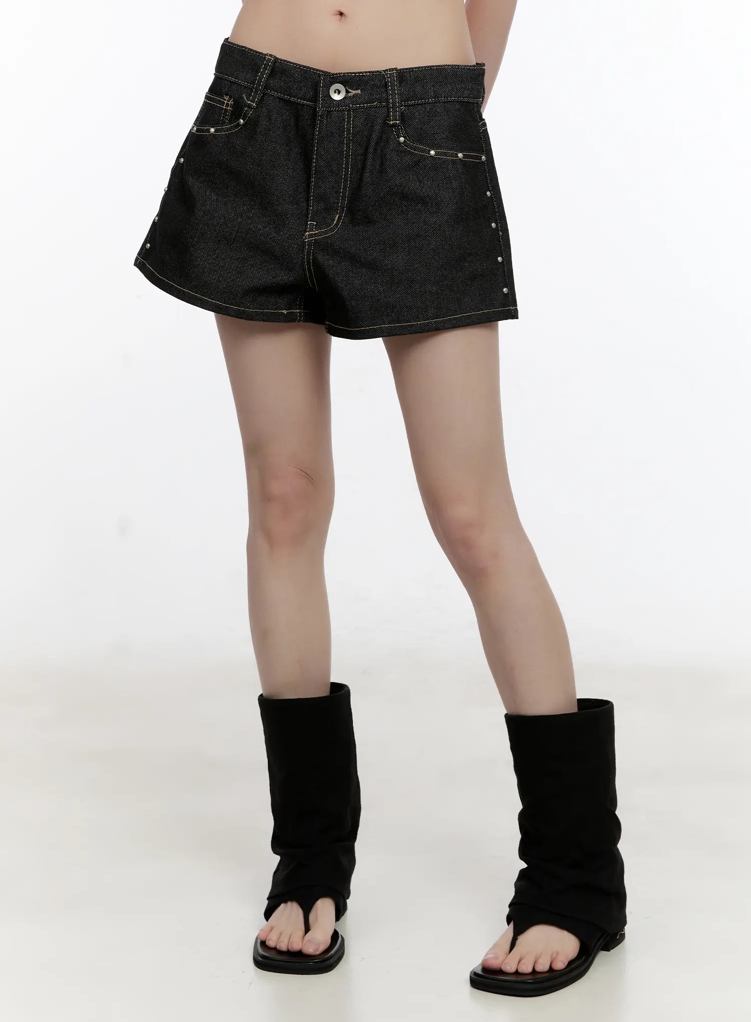 No-Fade Studded Denim Shorts CL504