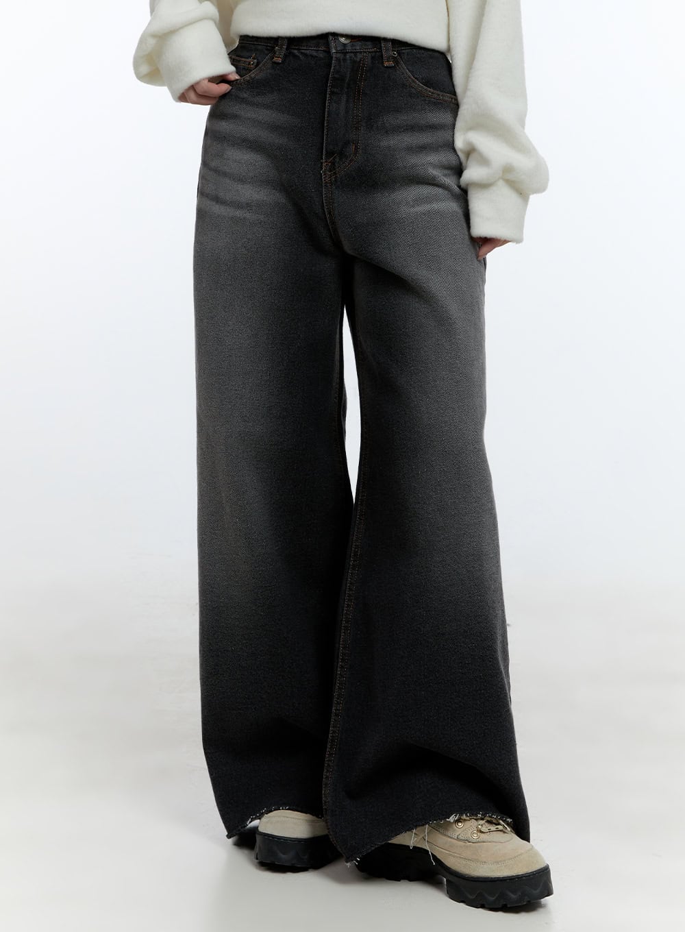 Caity Washed Wide-Leg Jeans CD423