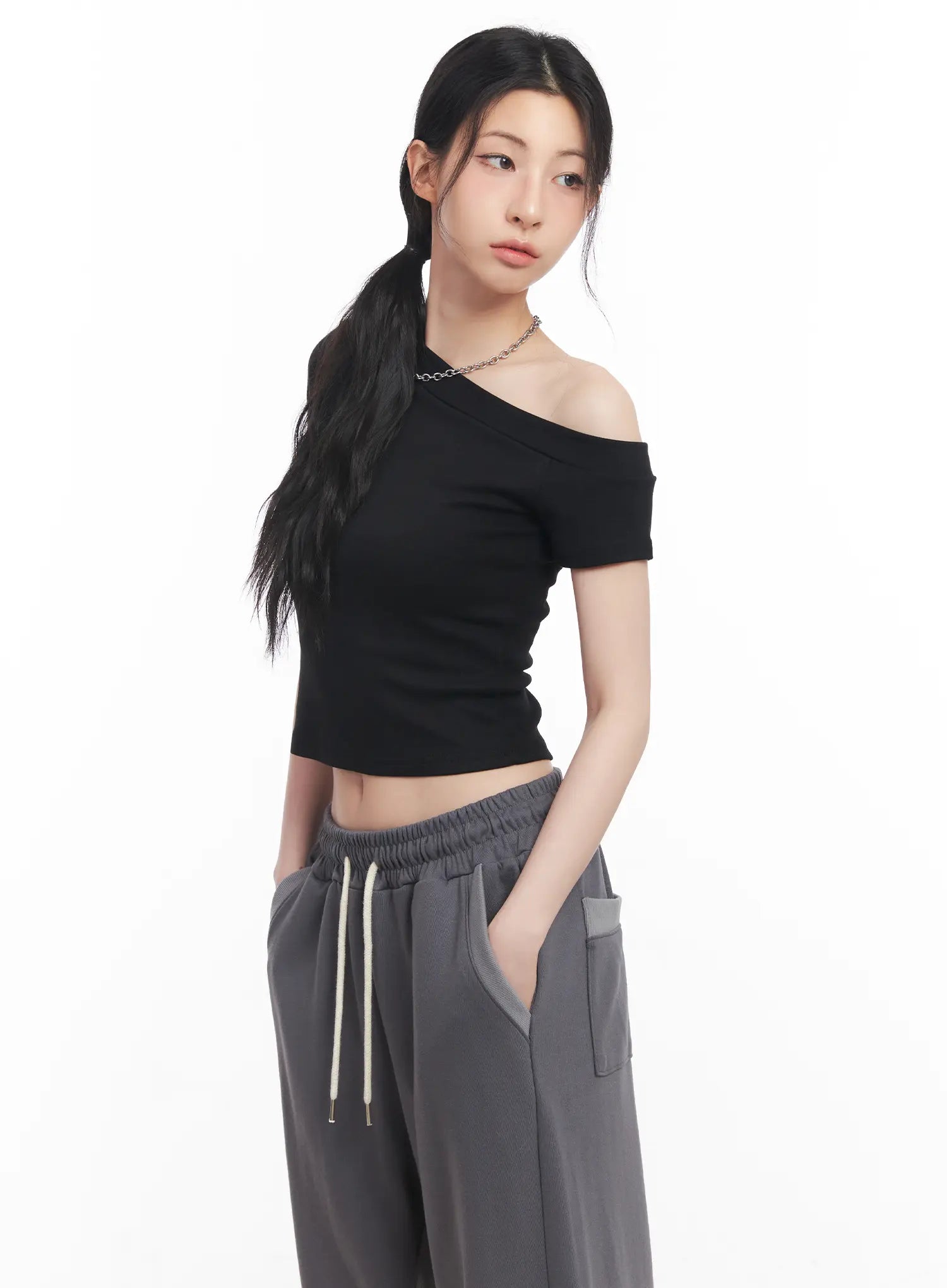 One-Shoulder Slim-Fit Crop Top CU510