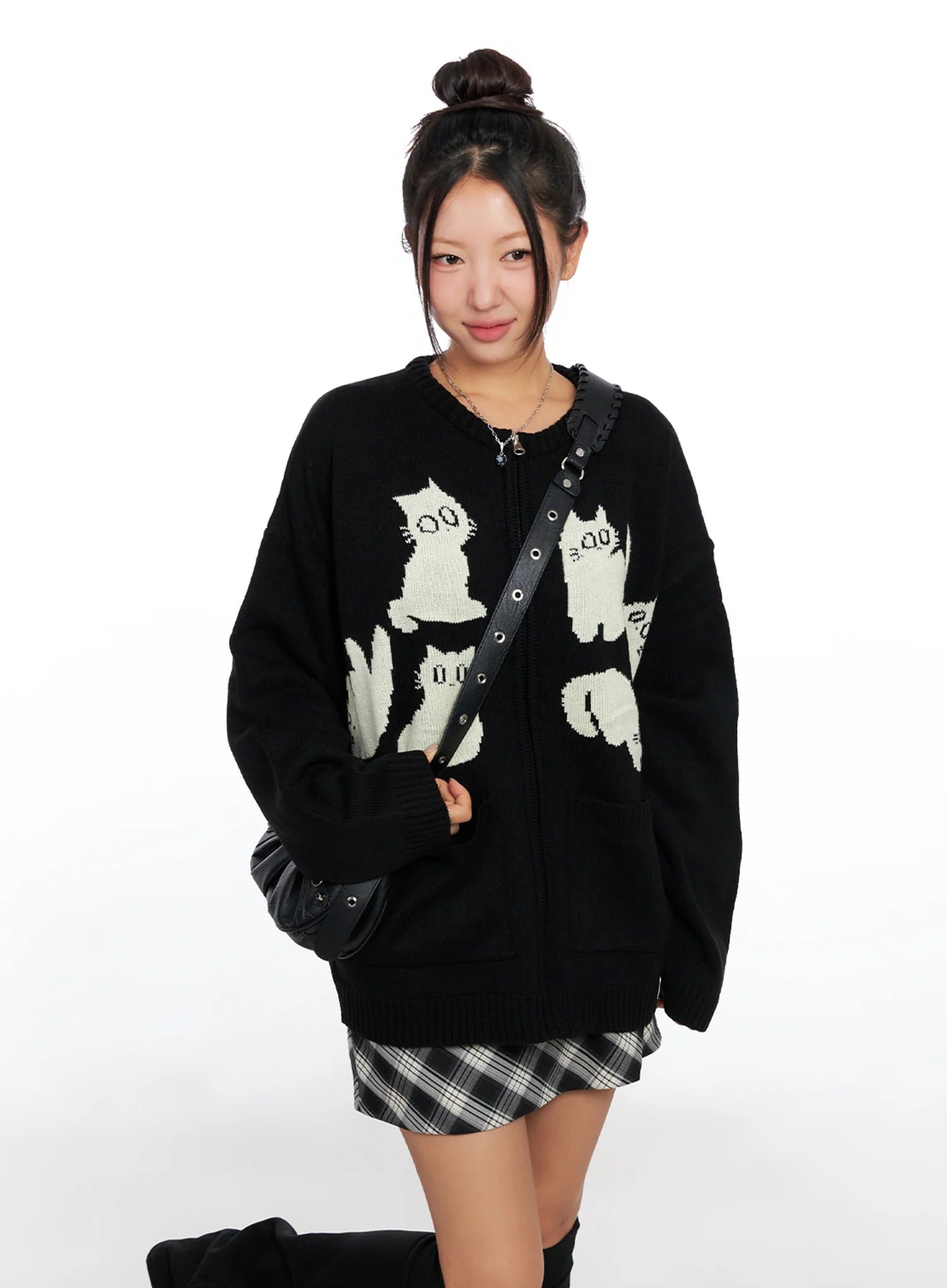 Oversized Graphic Zip-up Sweater CO515