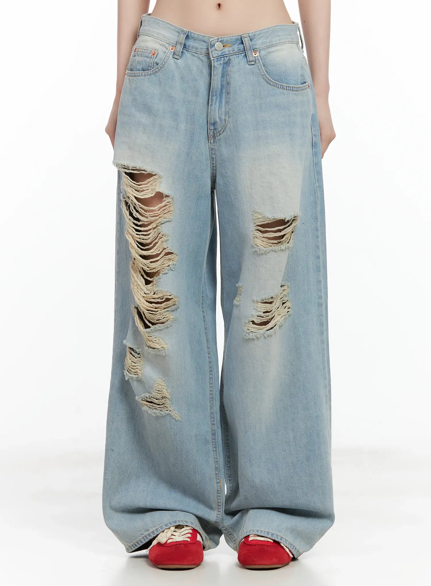 Gyuri Dirty-Wash Distressed Wide Jeans CU530