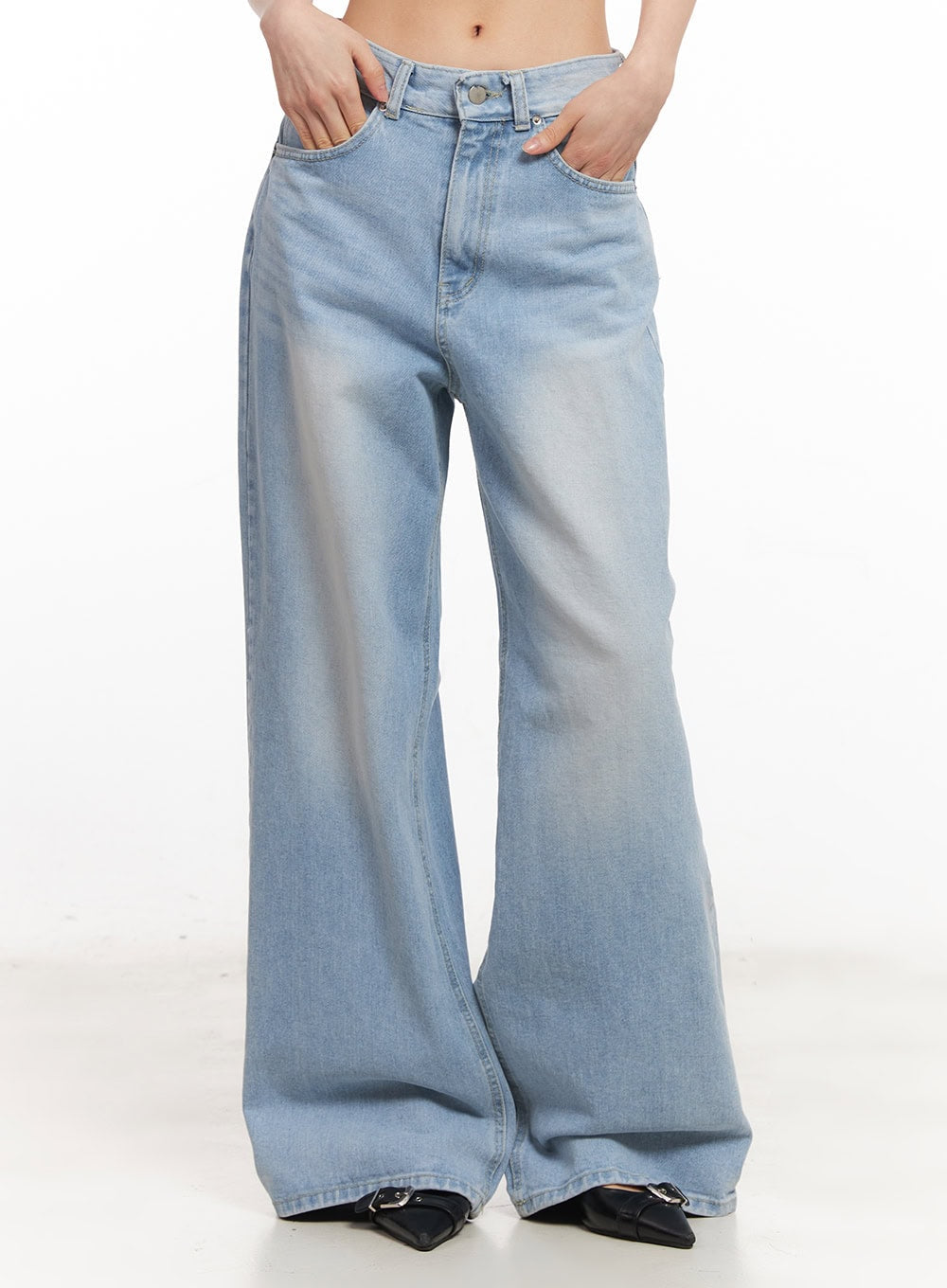 Calista Washed Wide-Leg Bootcut Jeans CA516