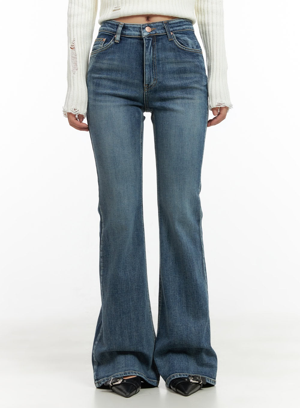 Lila Slim Bootcut Jeans CG422