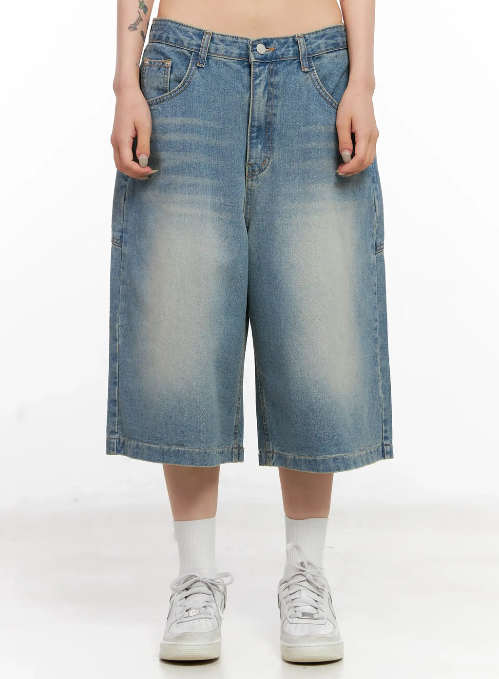 Washed Big-Pocket Denim Jorts CL525