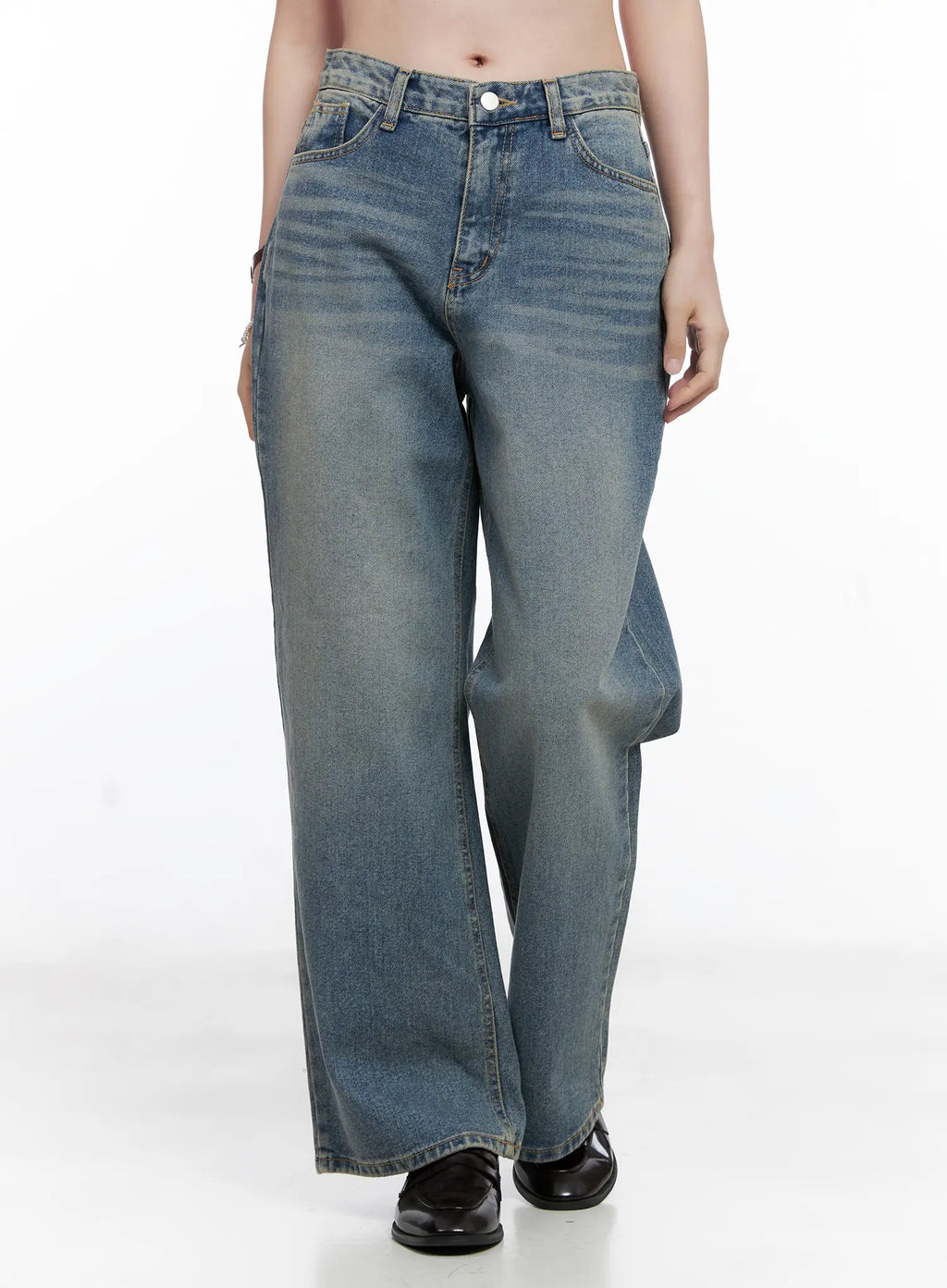 Qu Wide-Leg Vintage Wash Jeans CG521