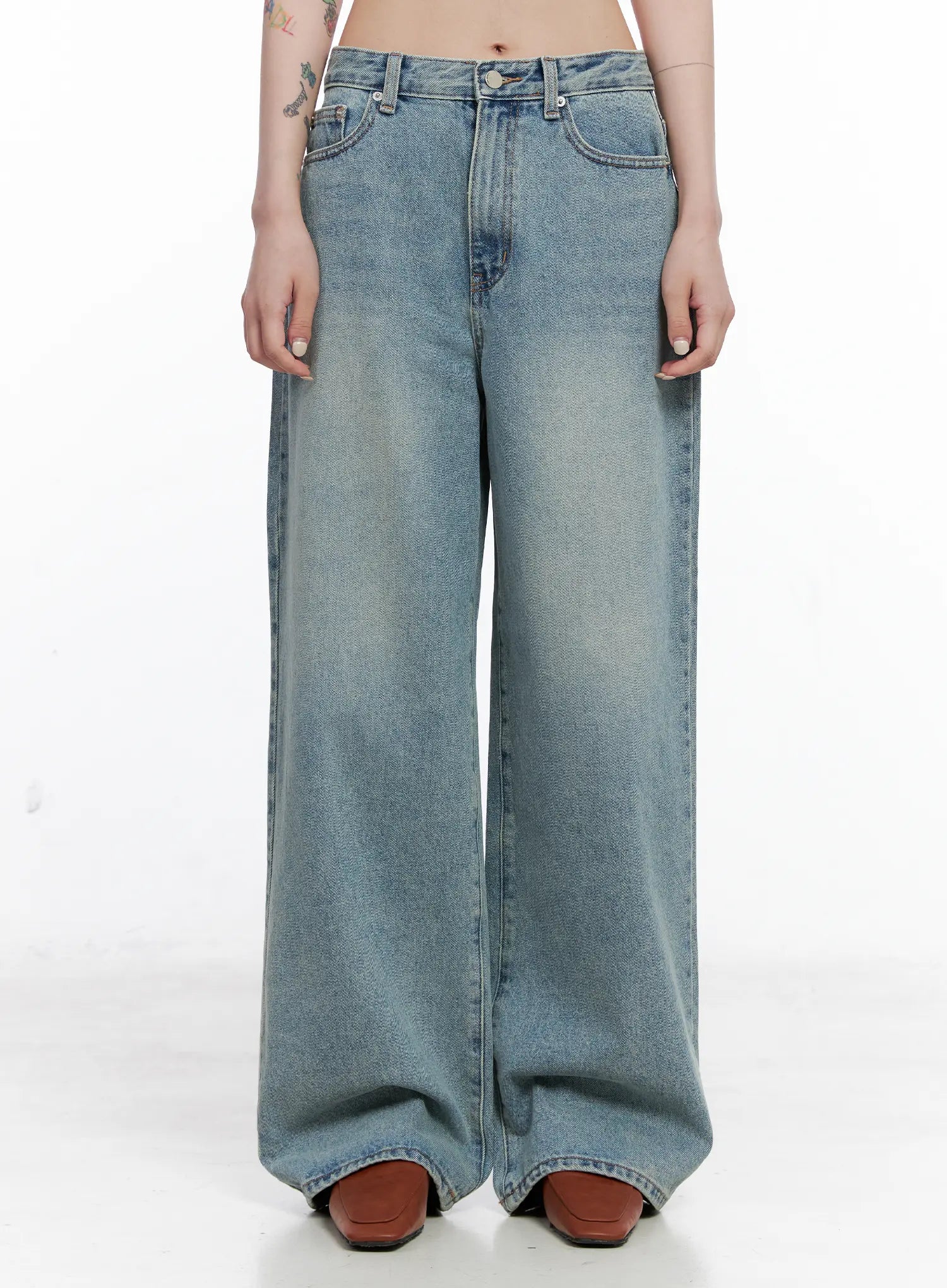 Ariya Wide Leg Jeans CS512