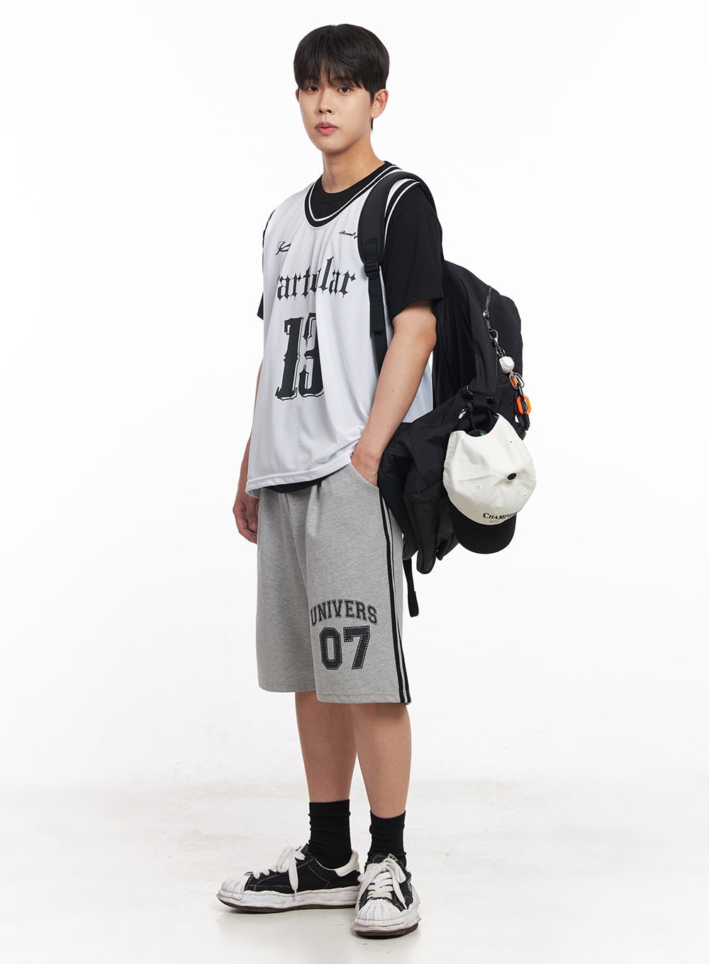 Men's Striped Wide-Fit Sweatshorts IY520