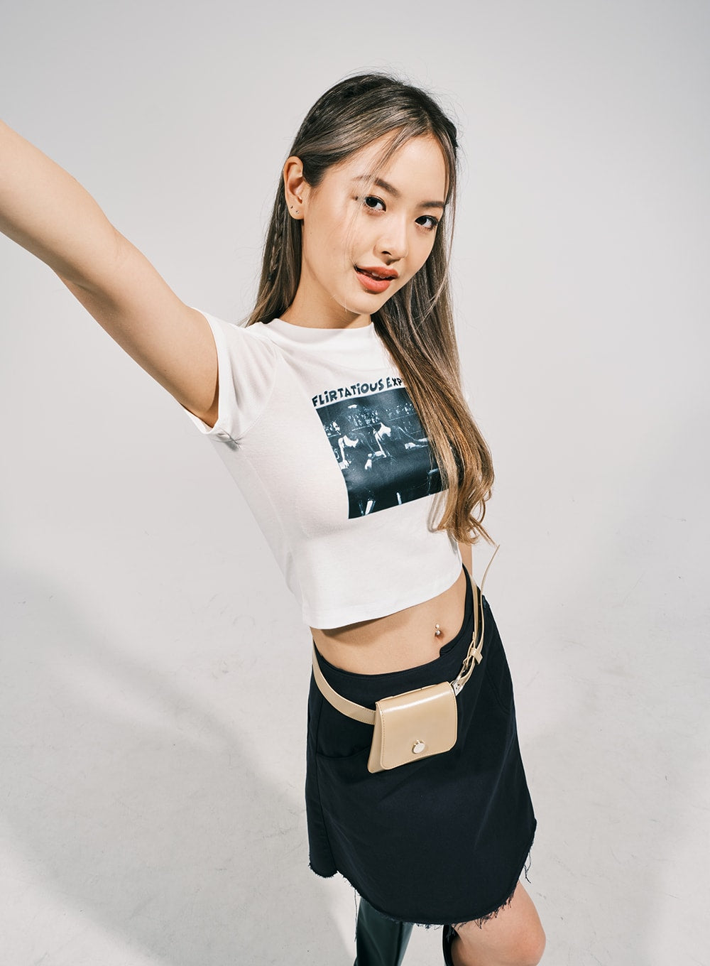 Expression Graphic Crop Tee CJ02