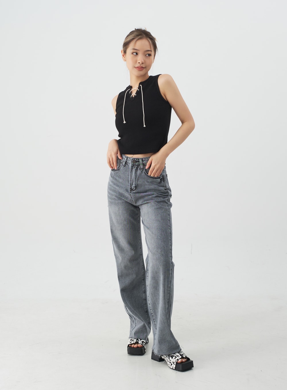 Back Slit Wide Leg Jeans CJ13