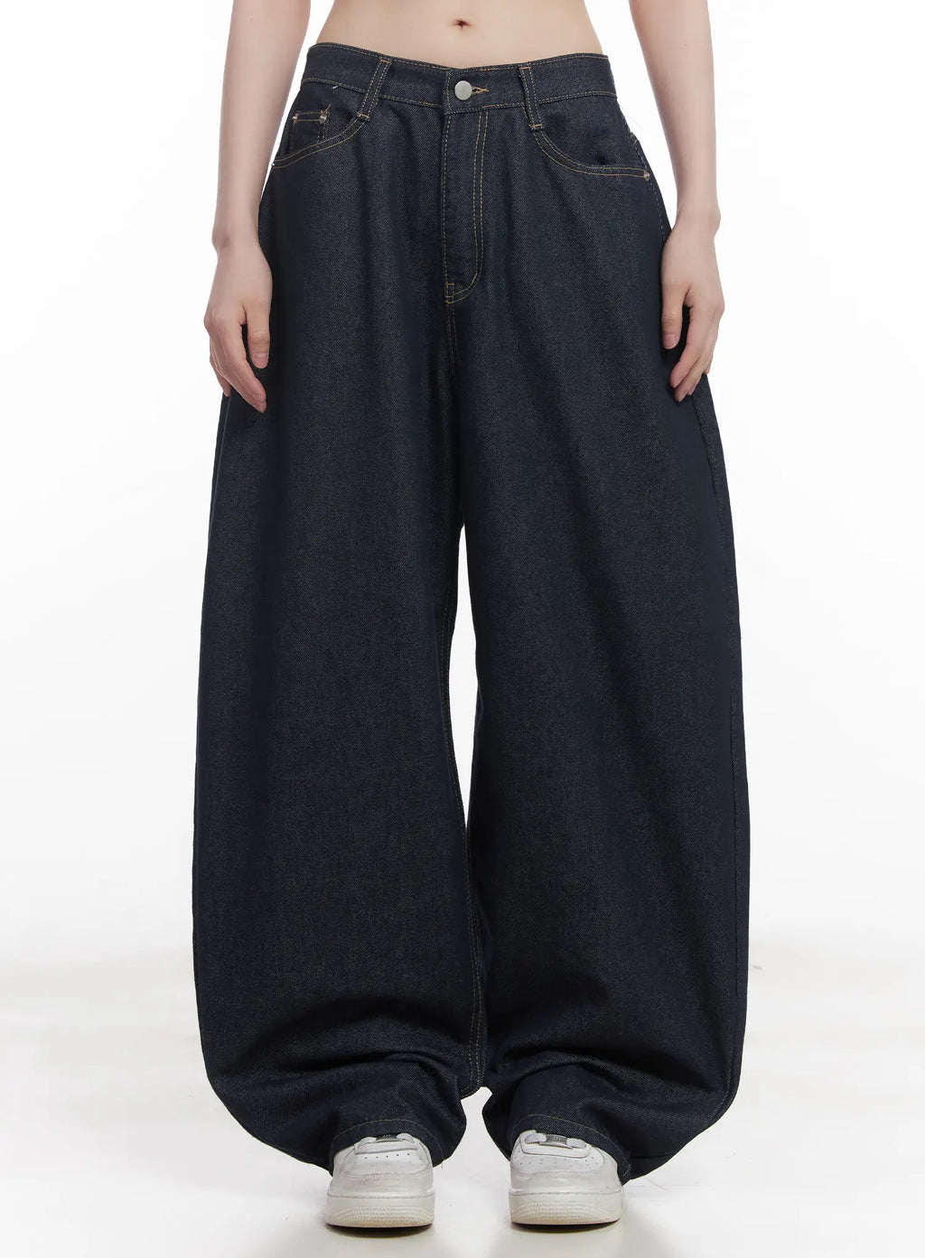 Hyein No-Fade Relaxed-Fit Jeans CU519