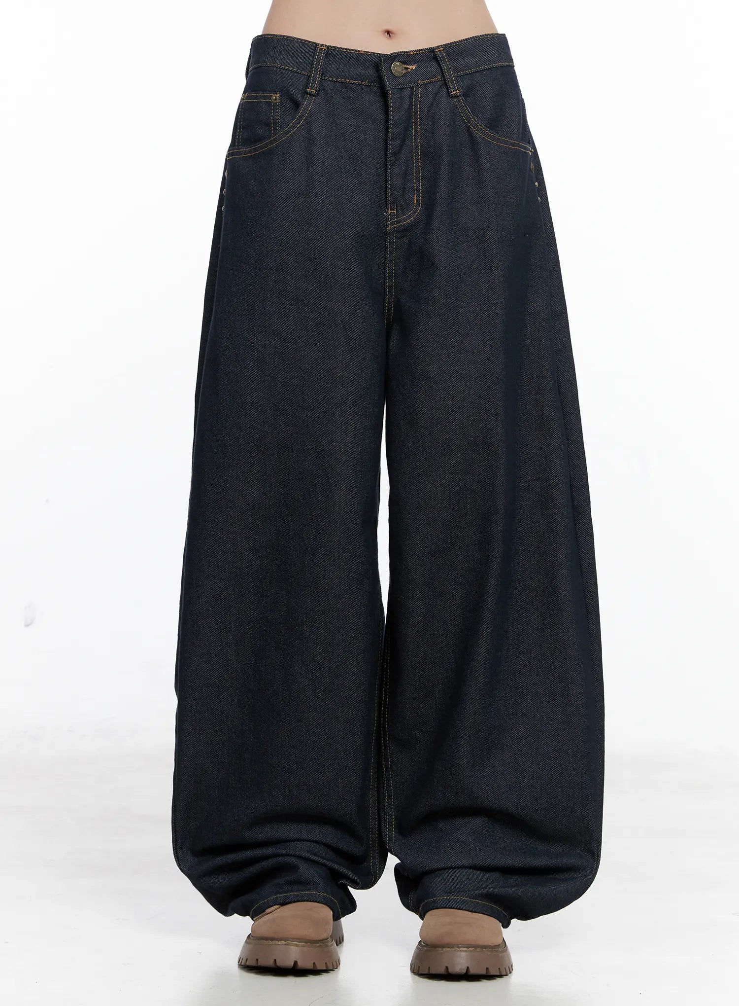 Yujin Studded Baggy Jeans CS512