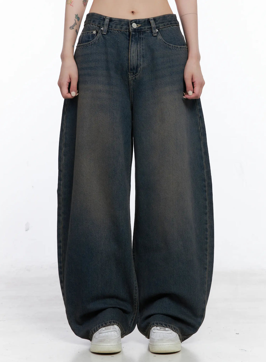 Ocean Faded Balloon Fit Jeans CS510