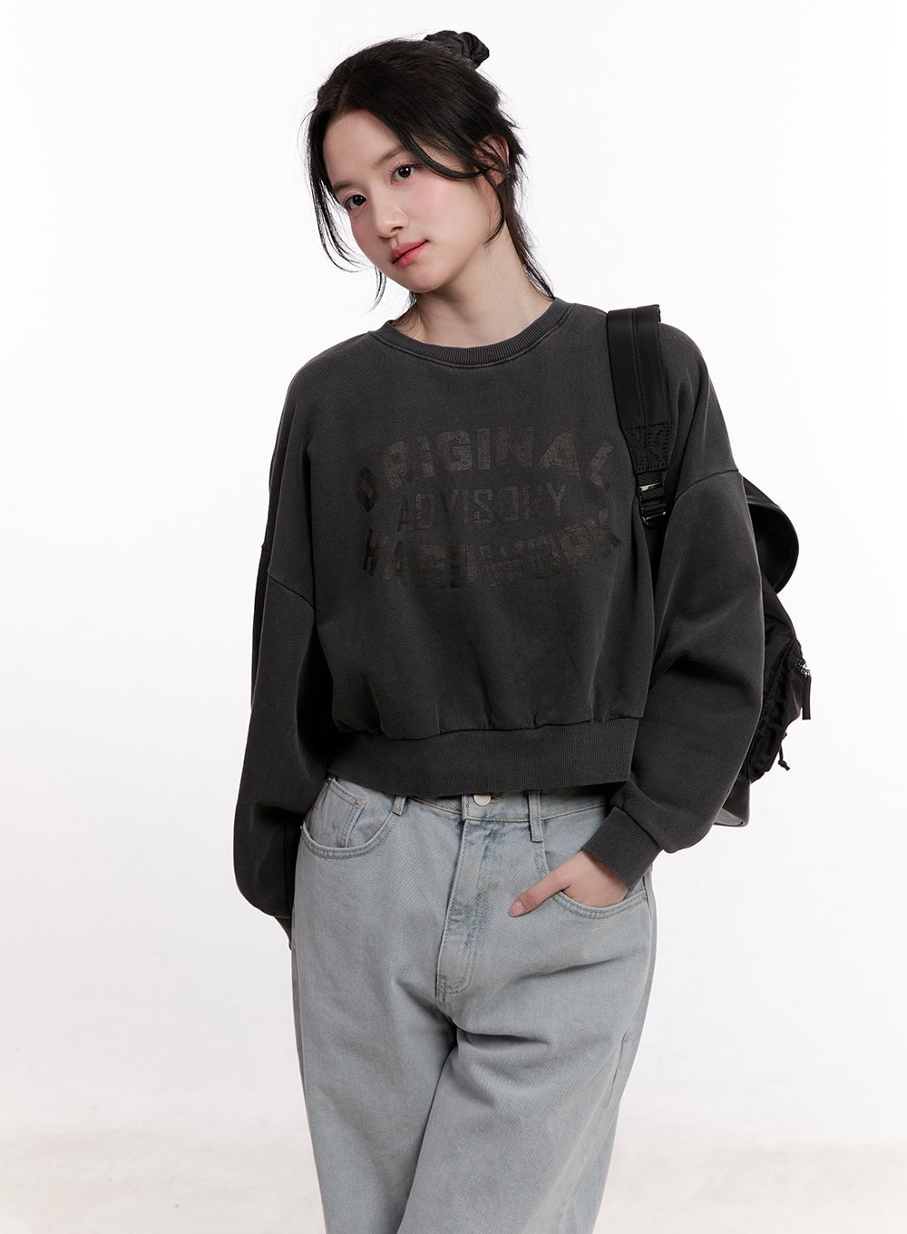 Graphic Loose-Fit Cropped Sweatshirt CM526