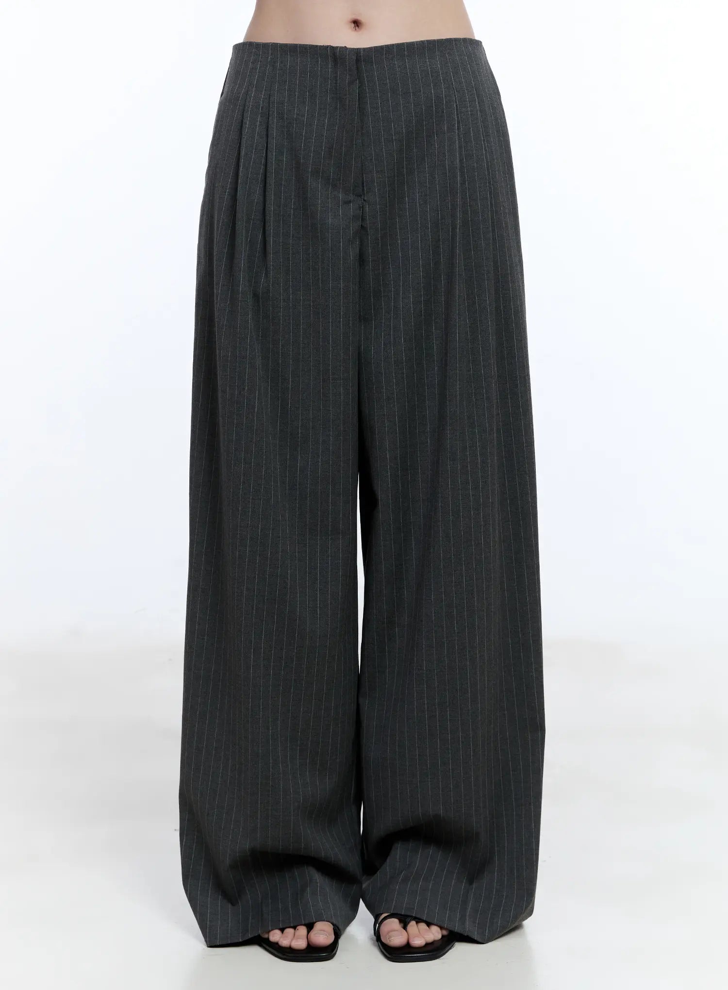 Wide-Leg Pinstripe Pants CU513