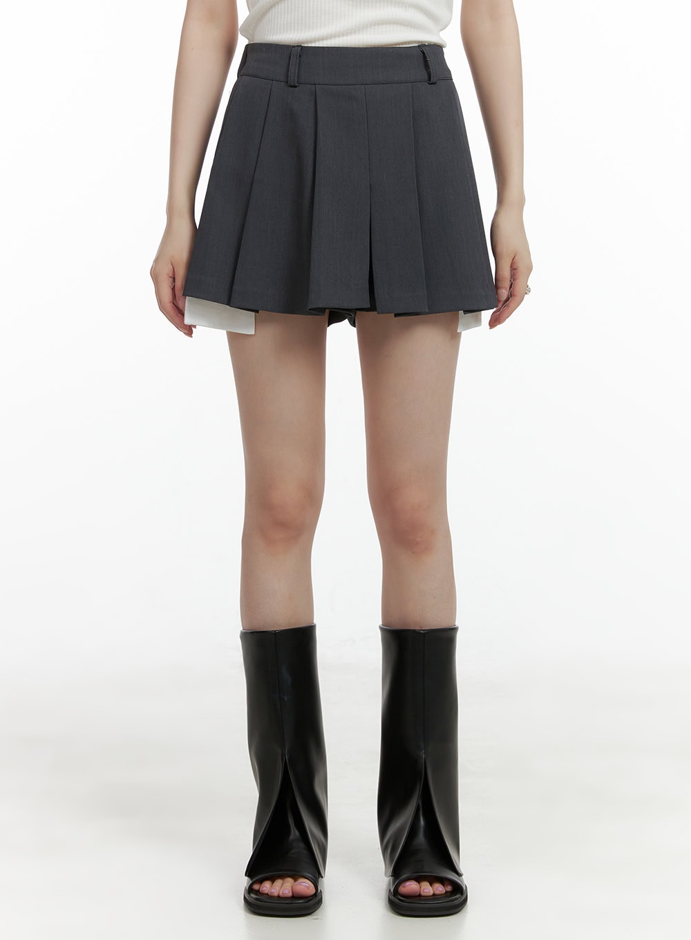 Pleated Mini Shorts CL412