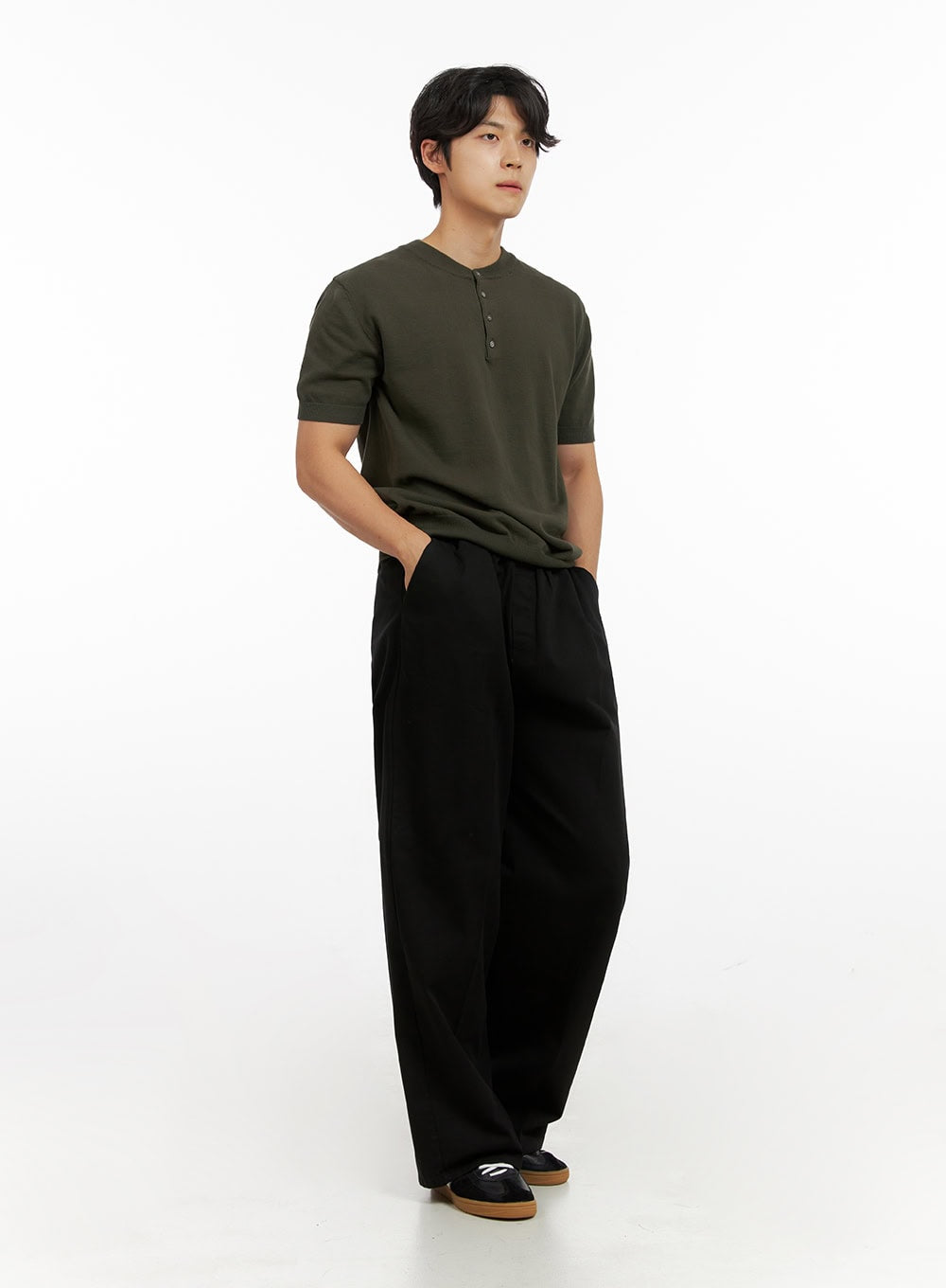 Men's Solid Wide-Fit Pants IG409