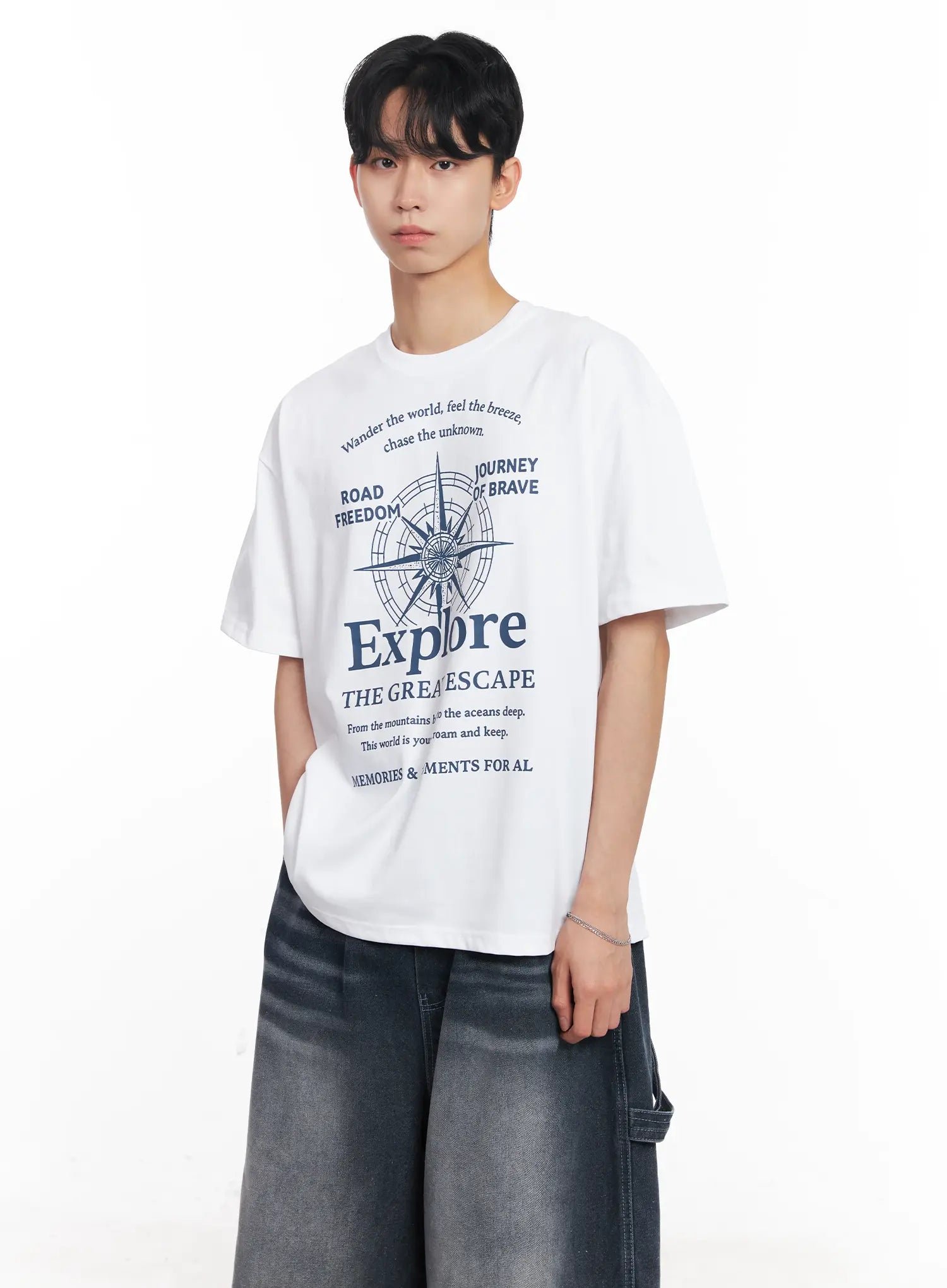 Men's "Explore" Graphic Tee IL504