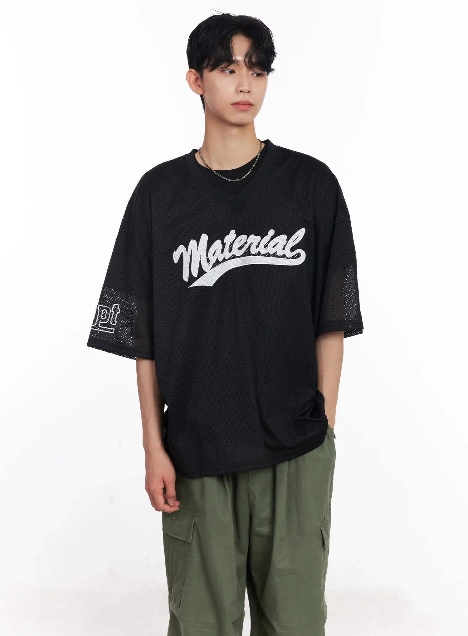 Men's Embroidered Mesh Graphic Tee IU526