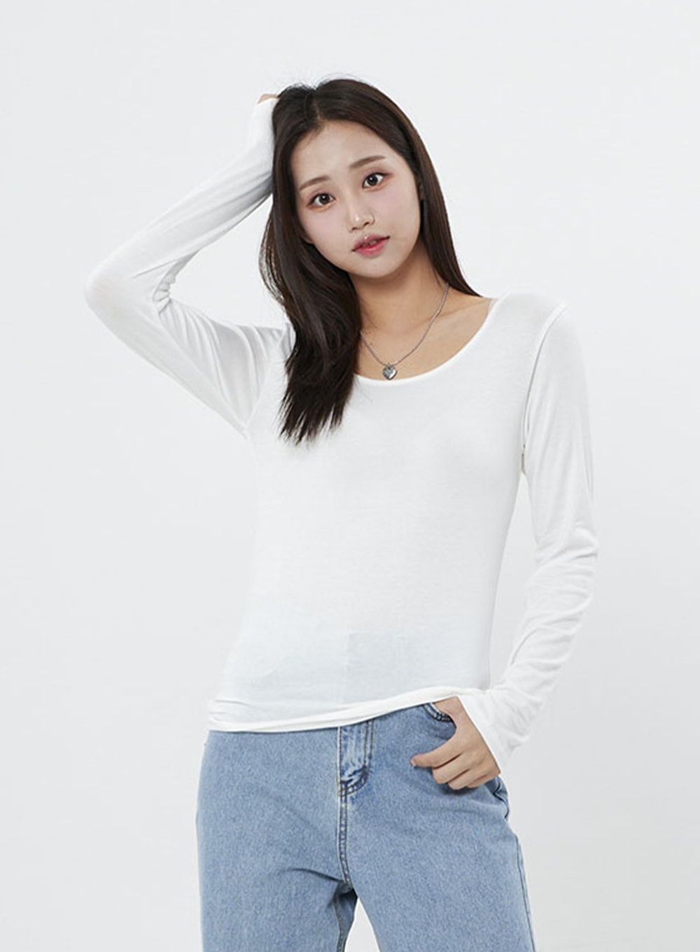 Basic Round Neck Long Sleeve T-Shirt BO07