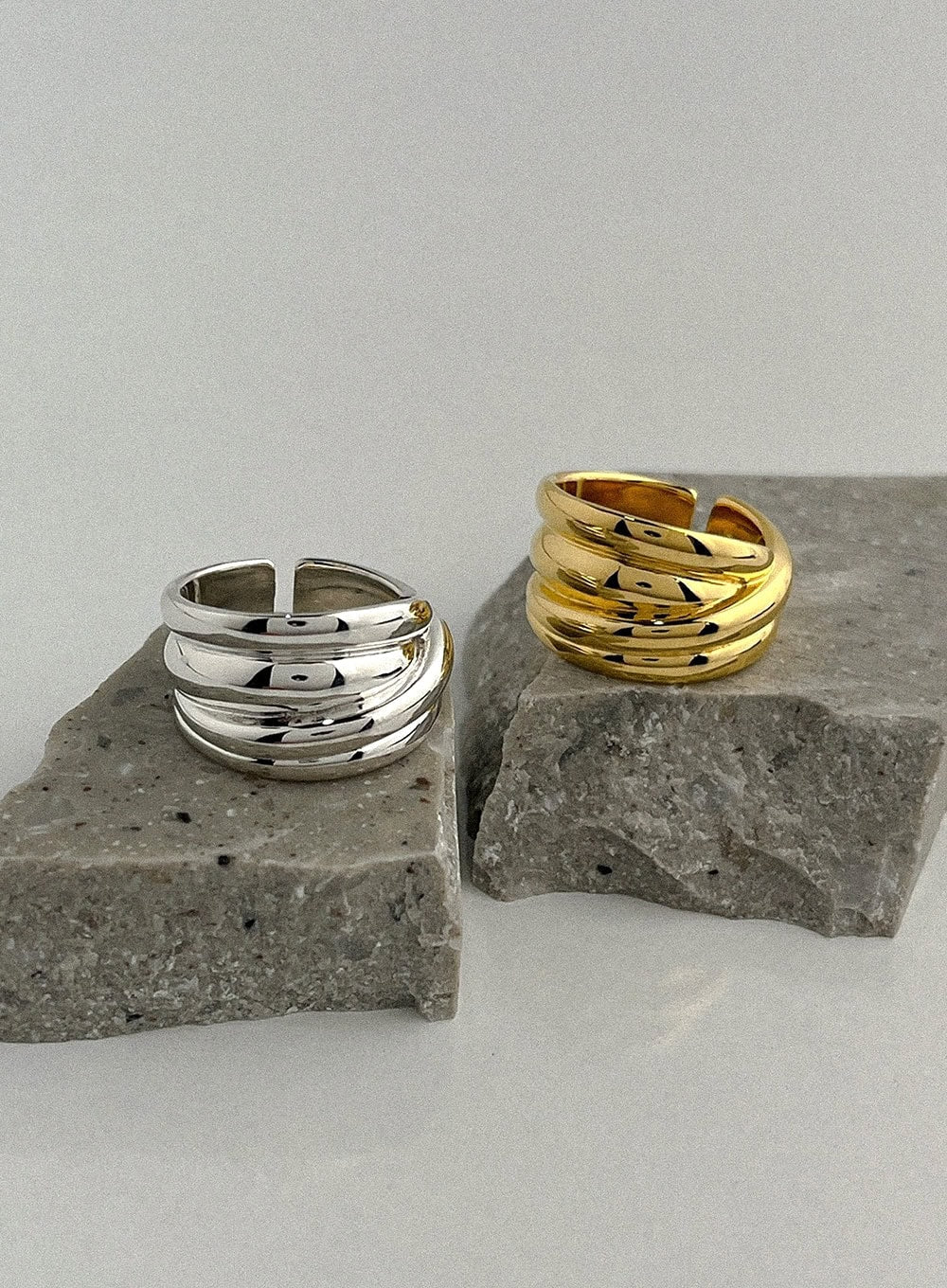 Tesla Wide Form Ring IA524