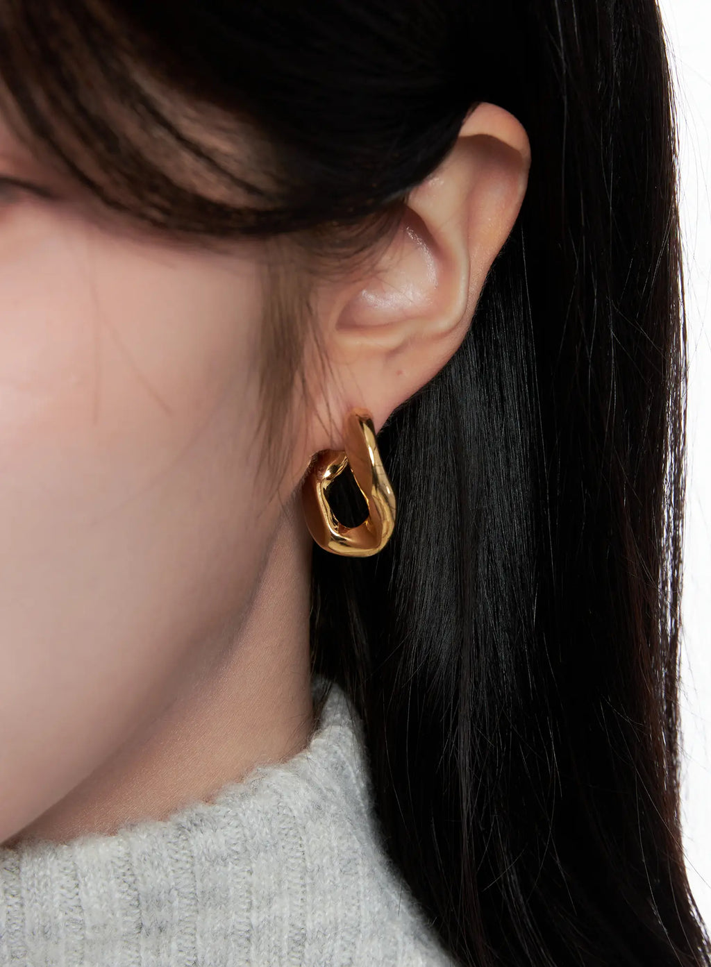 Curved Hoop Earrings CS523