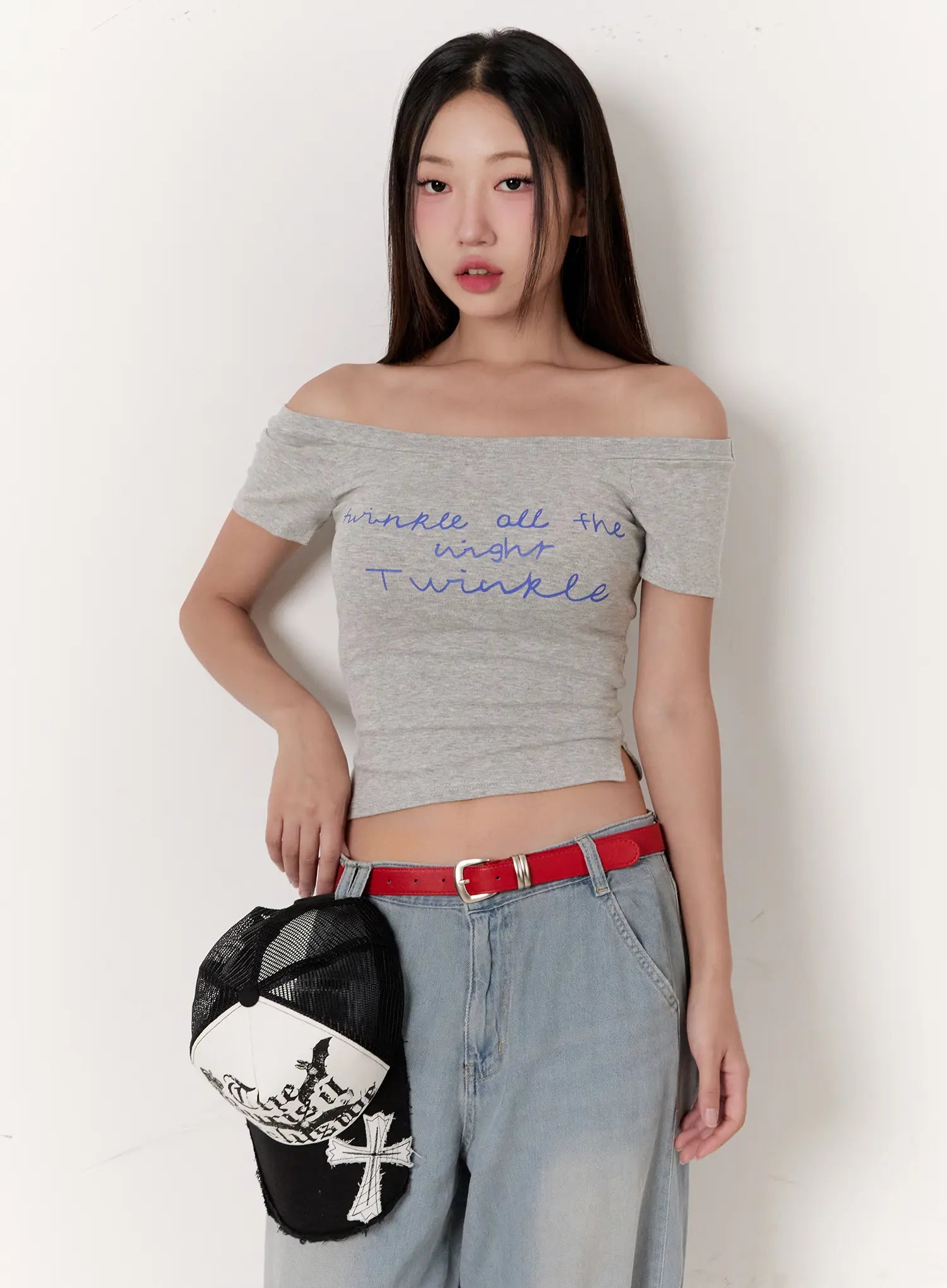 Off-Shoulder Graphic Top CL531