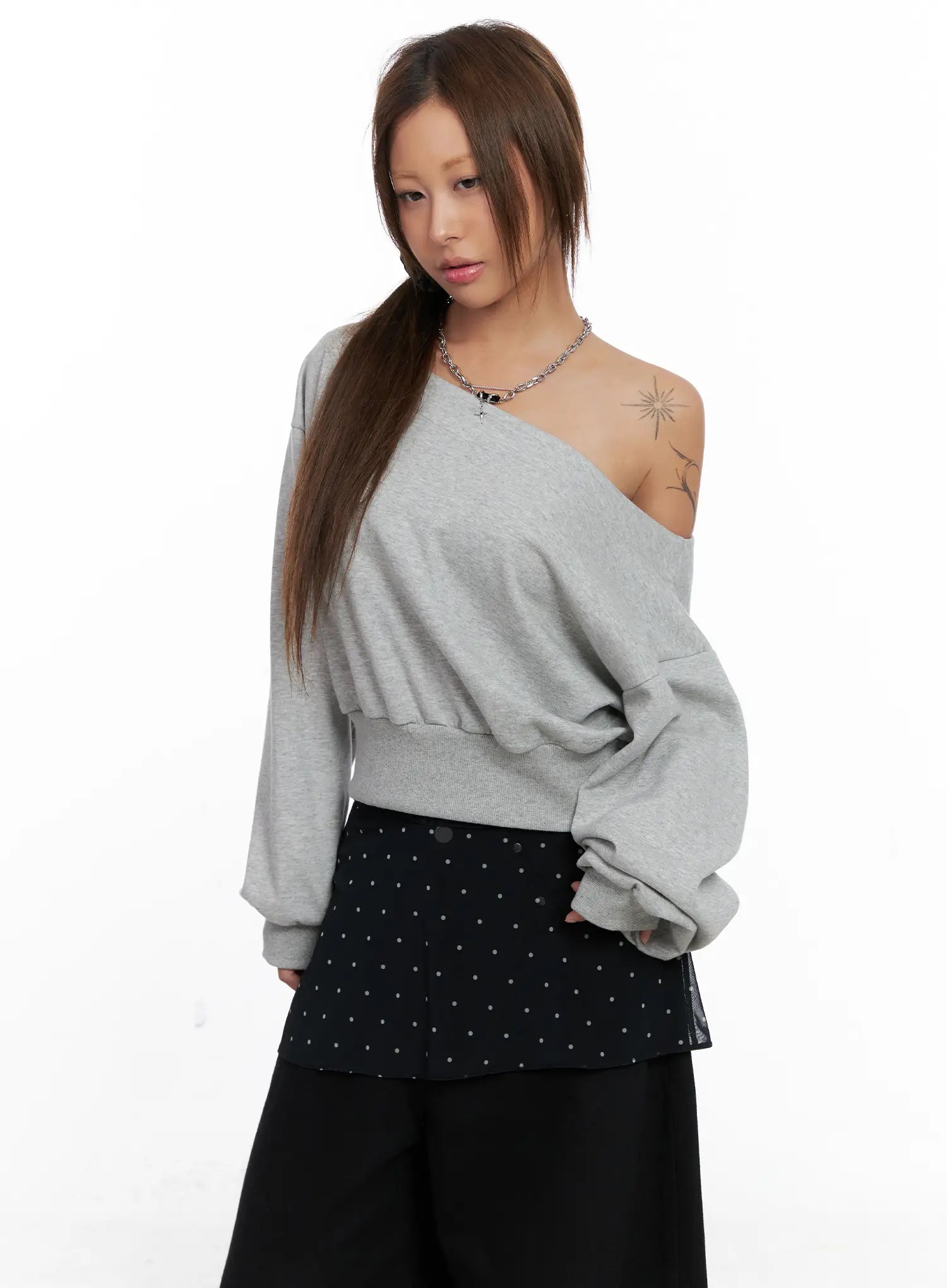 Off-Shoulder Boat Neck Sweatshirt CS524