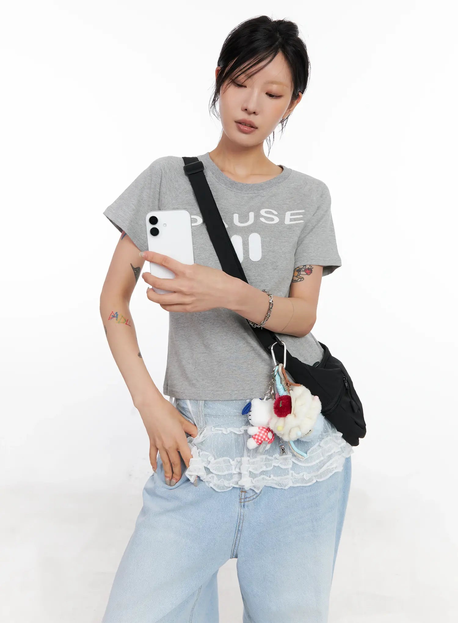Pause Graphic Cropped Tee CL528