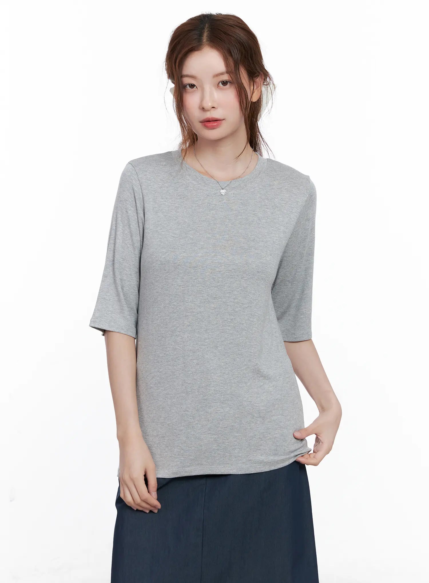 Essential Round Neck Mid-Sleeve Shirt CG521