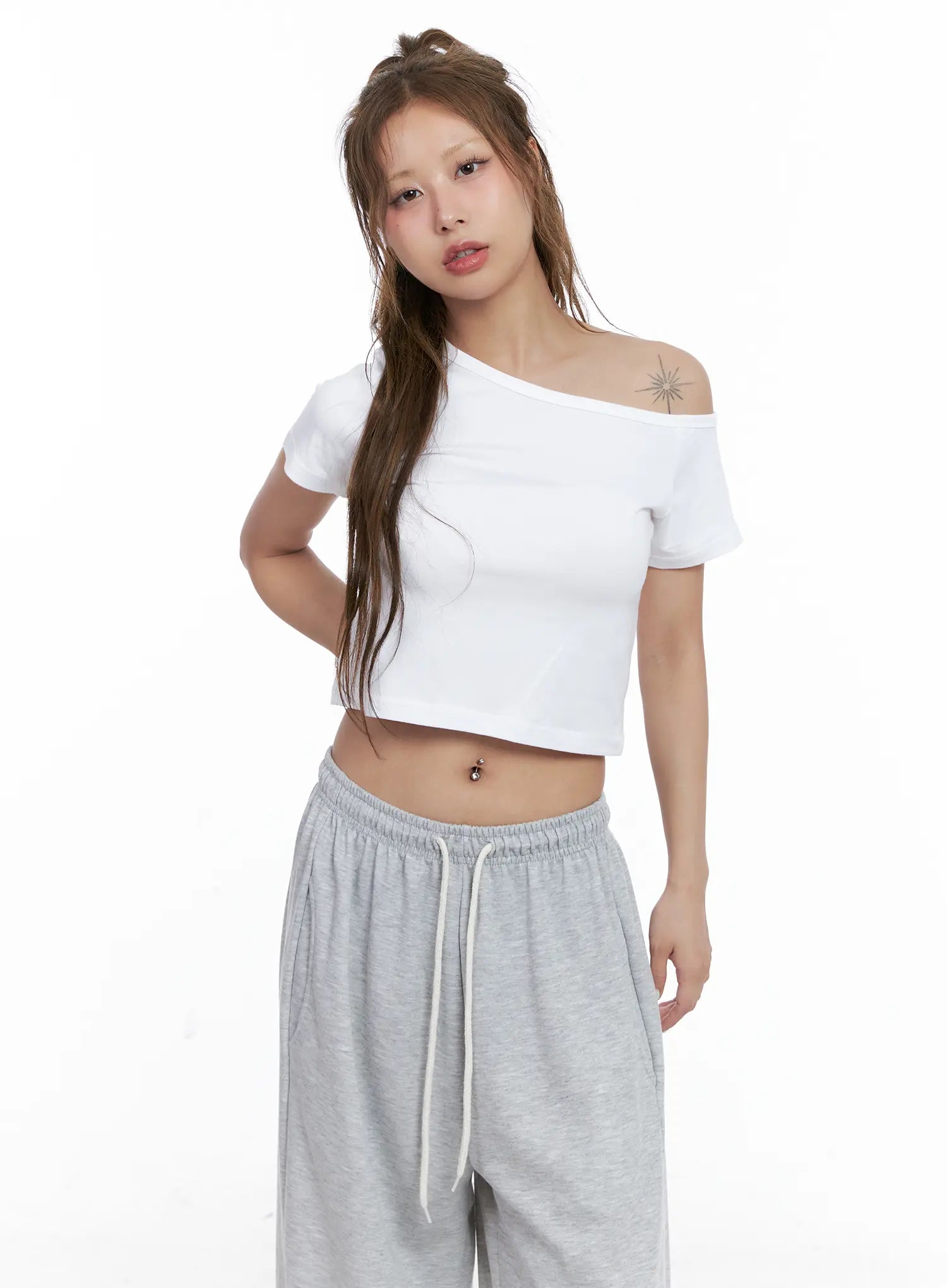 Asymmetric Off-Shoulder Crop Top CL514