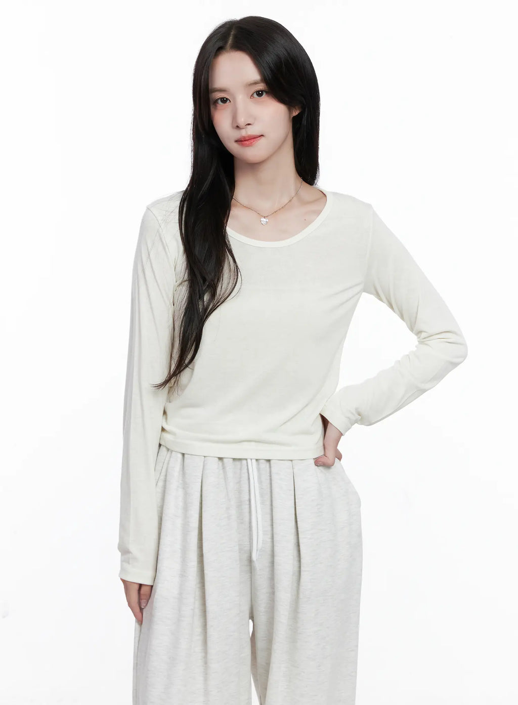 Basic Round Neck Long Sleeve Tee CS523