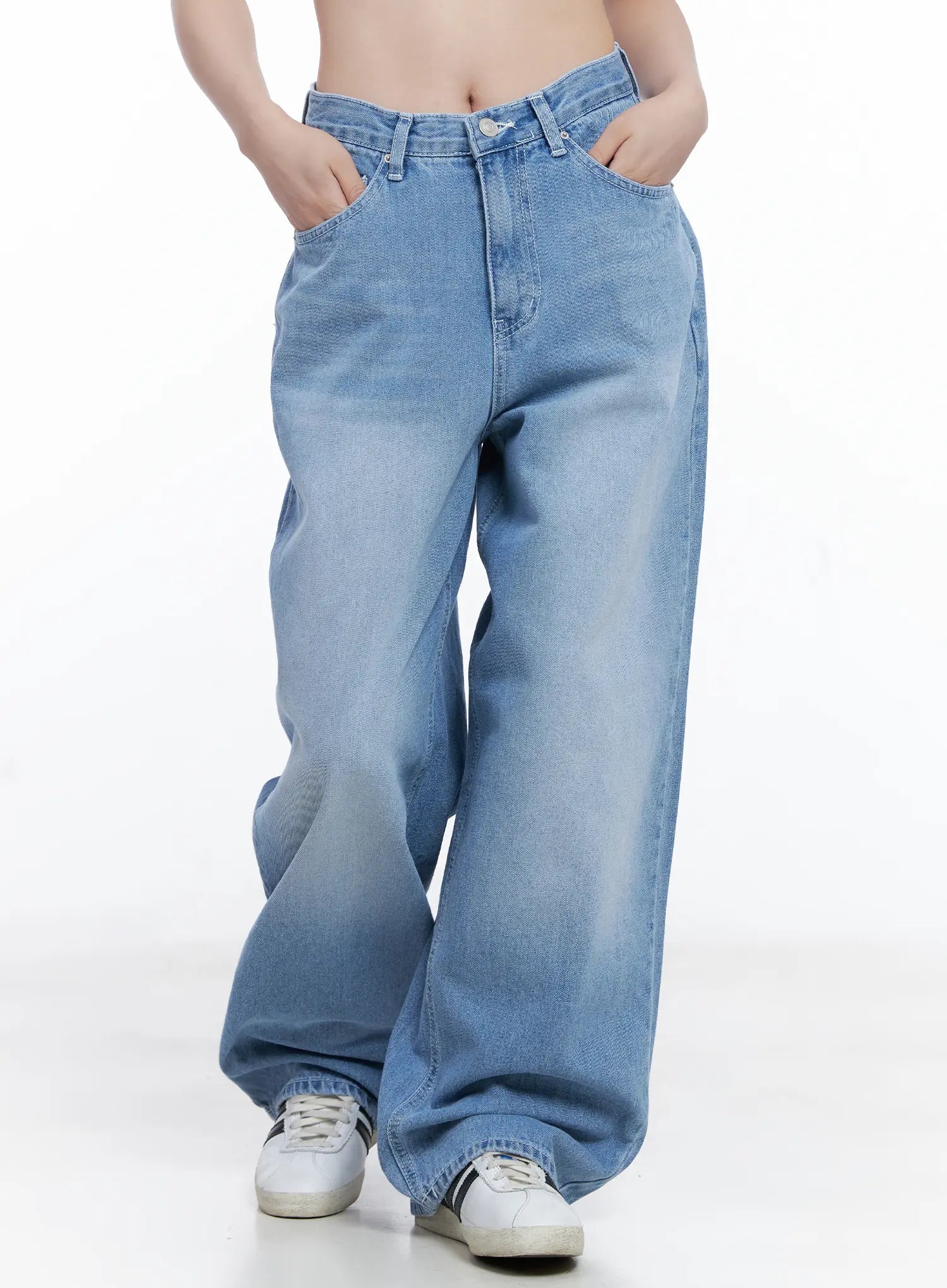 Keily Wide Leg Light Wash Jeans CG529